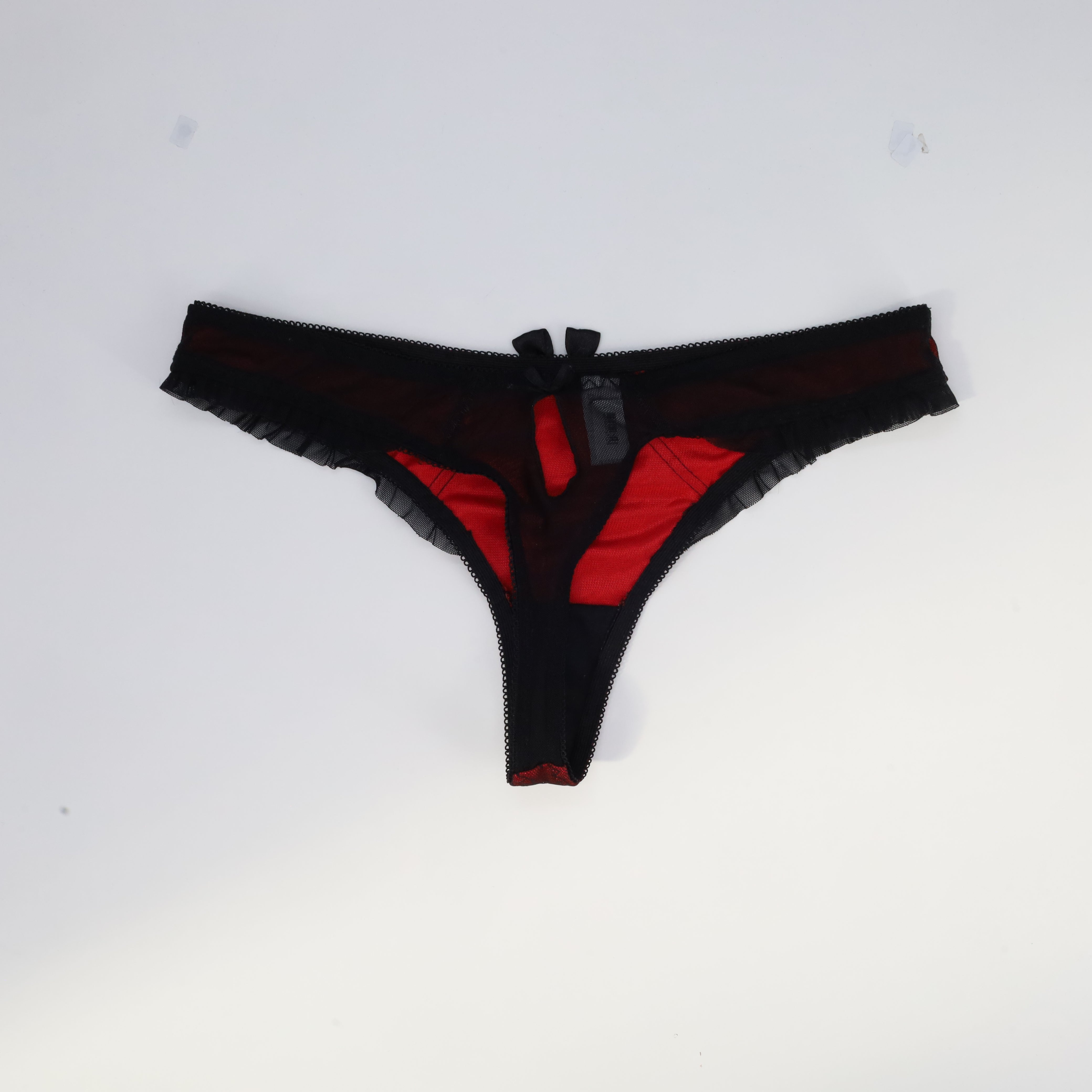 String Passionata Noir