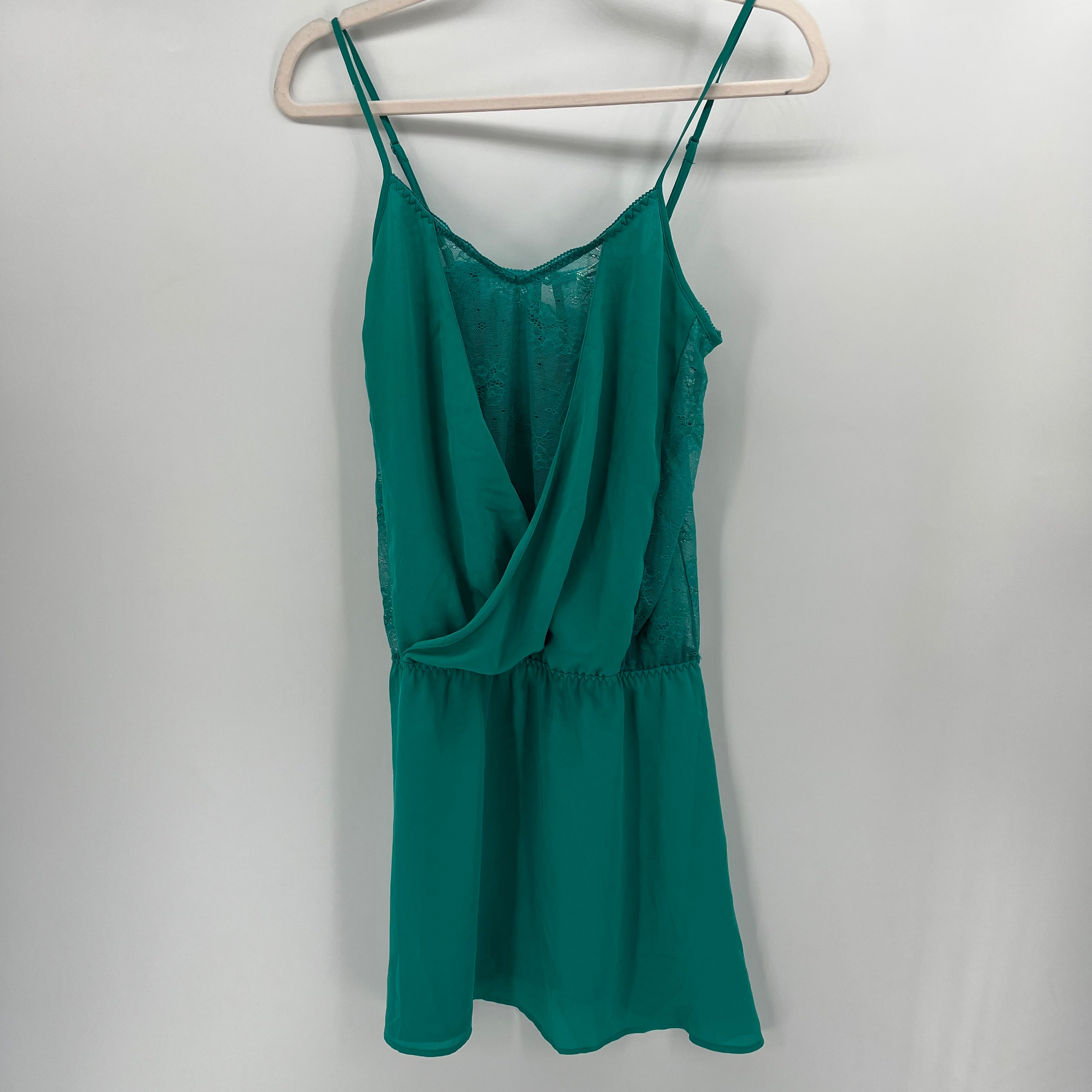 Nuisette RougeGorge Vert