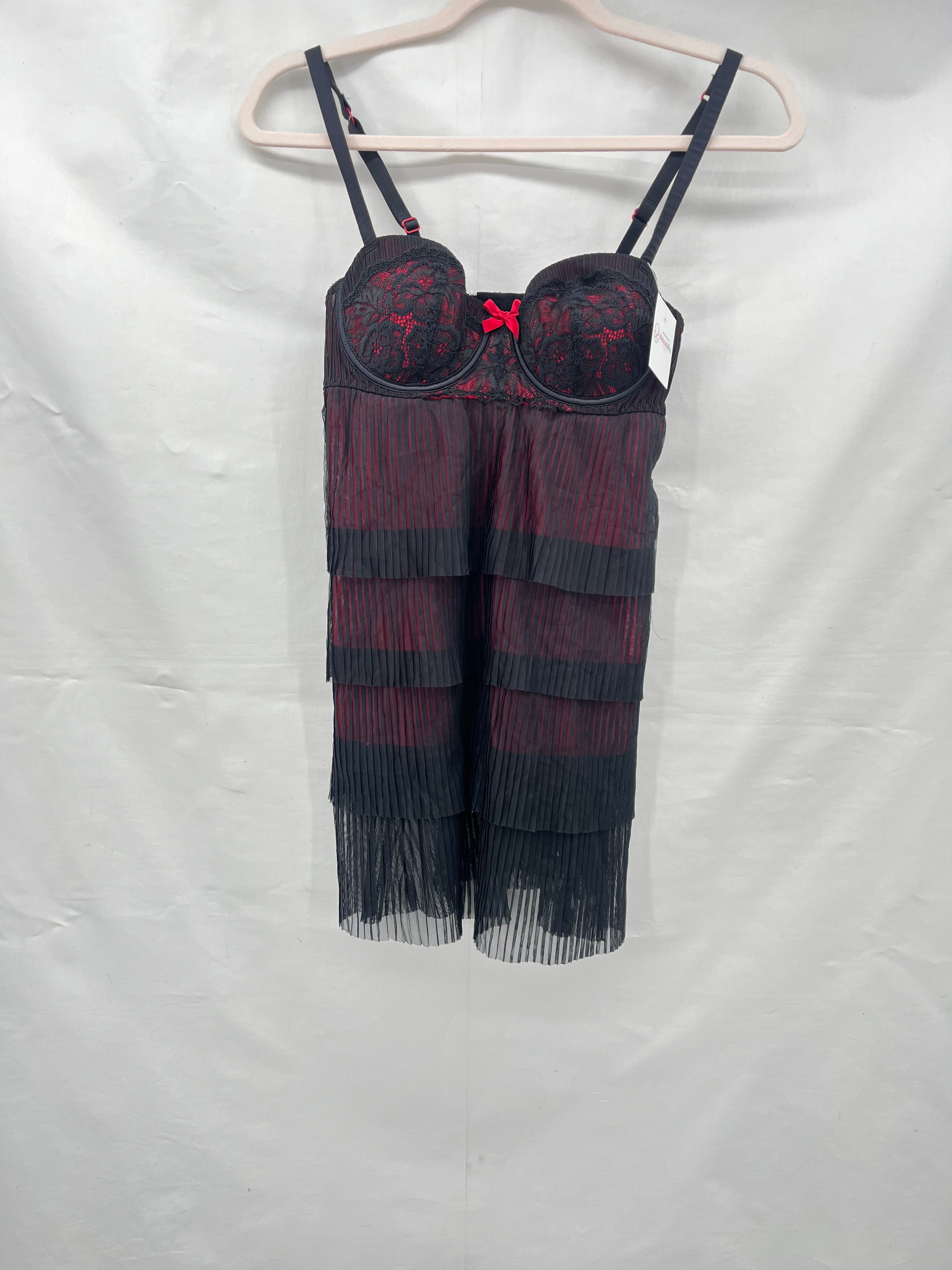 Nuisette RougeGorge Noir