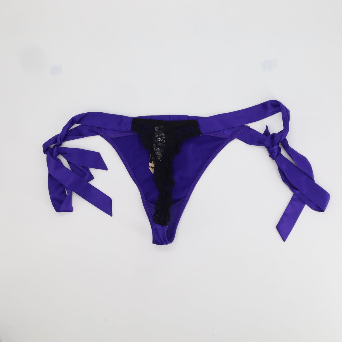 String ETAM Violet