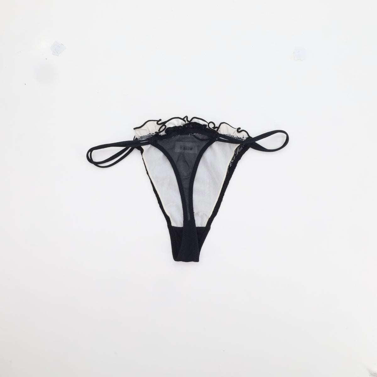 String Noir