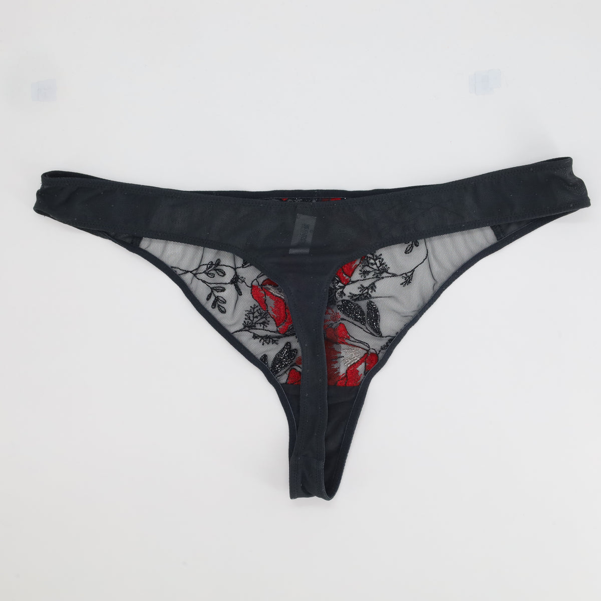 String RougeGorge Gris
