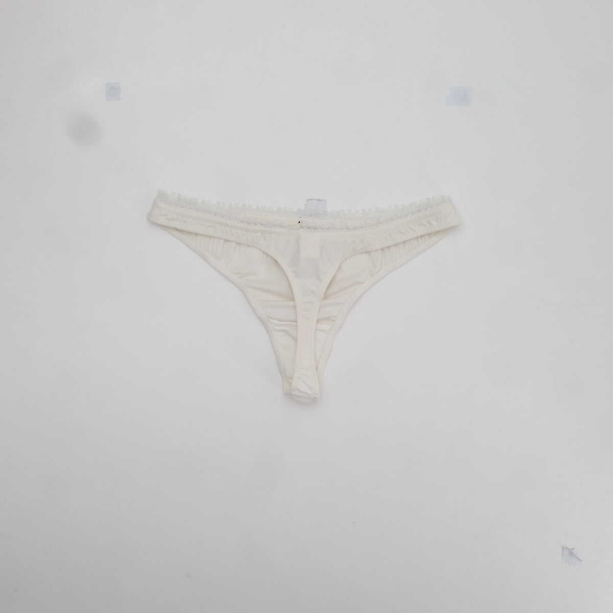 String ETAM Blanc