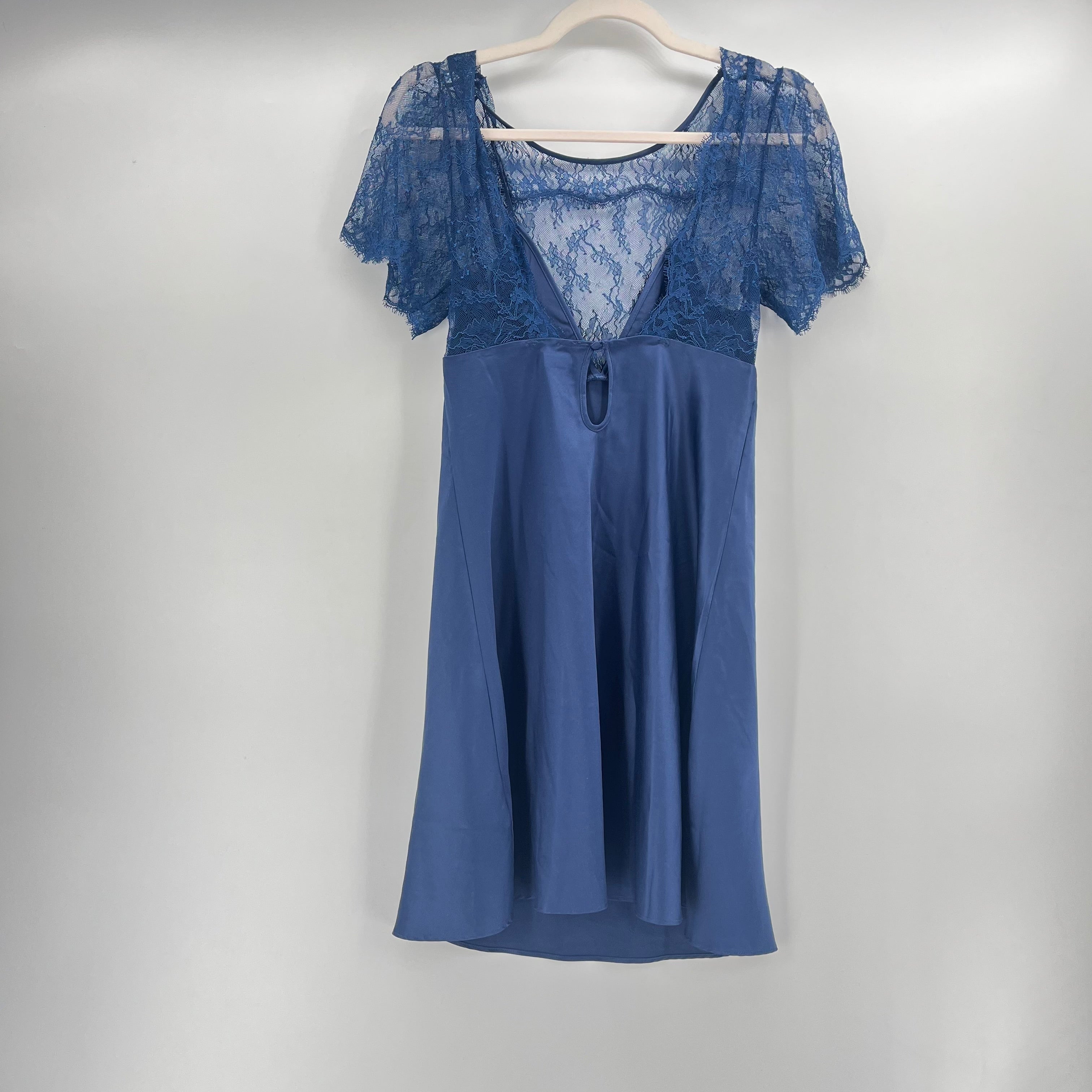 Nuisette RougeGorge Bleu