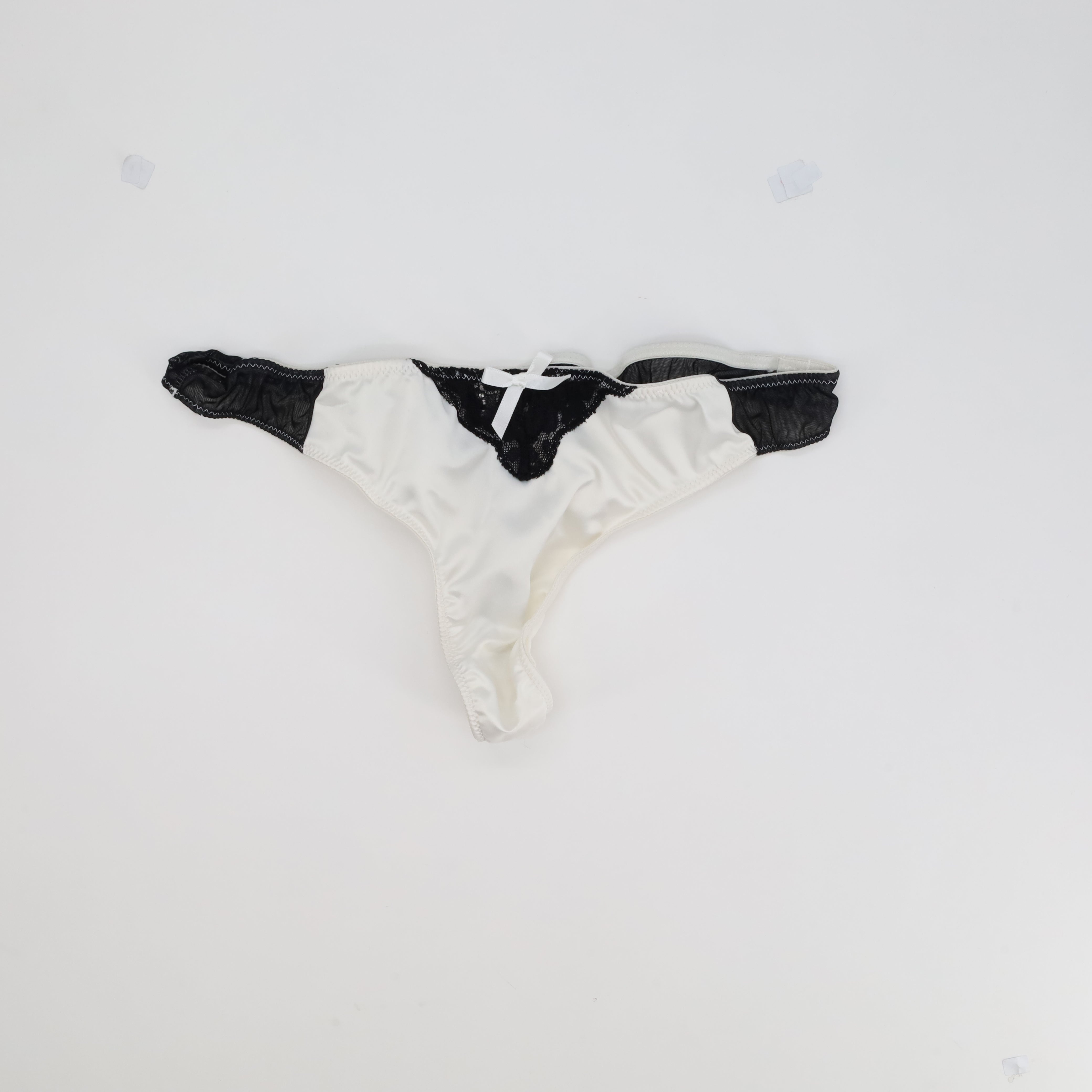 String Blanc