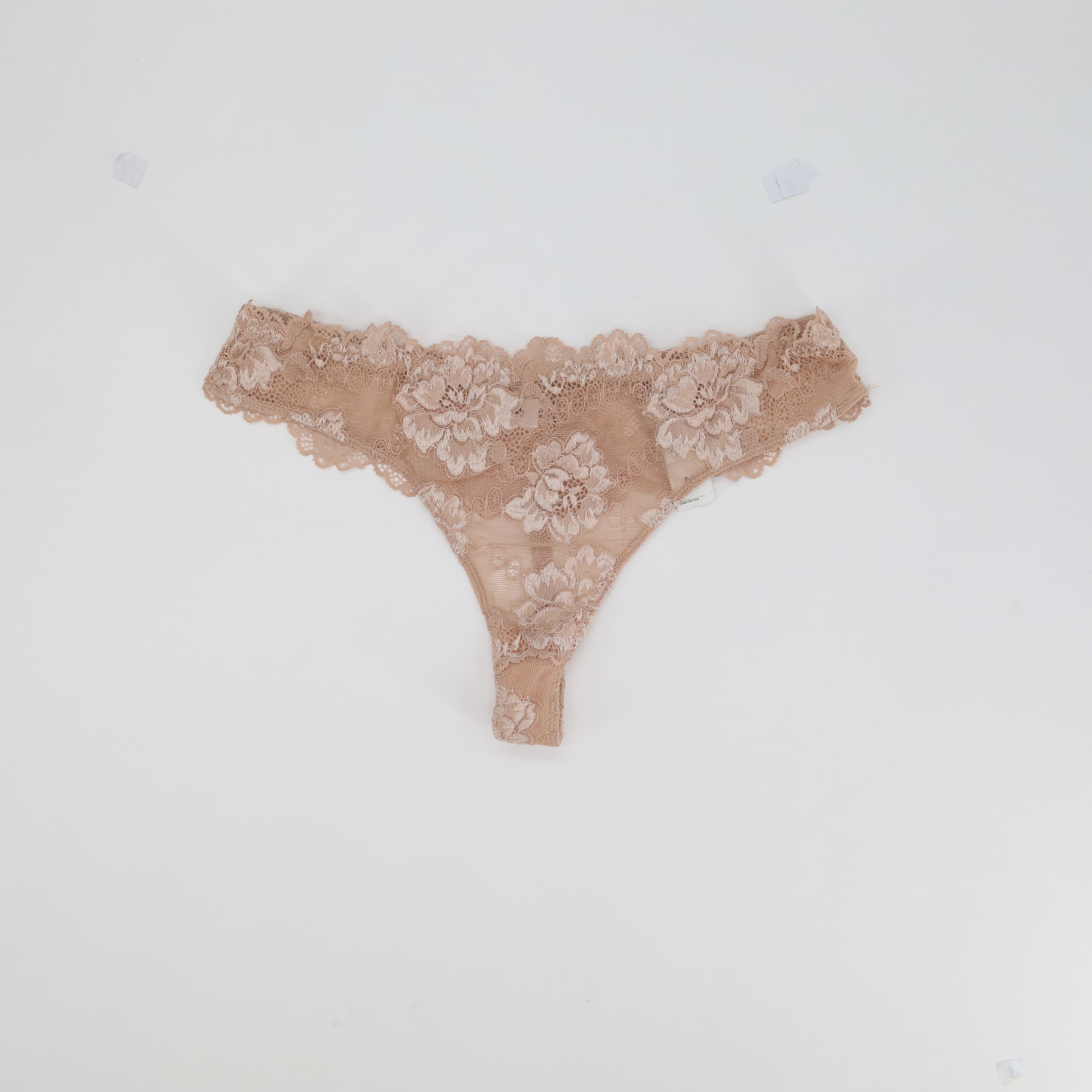 String Lormar Beige
