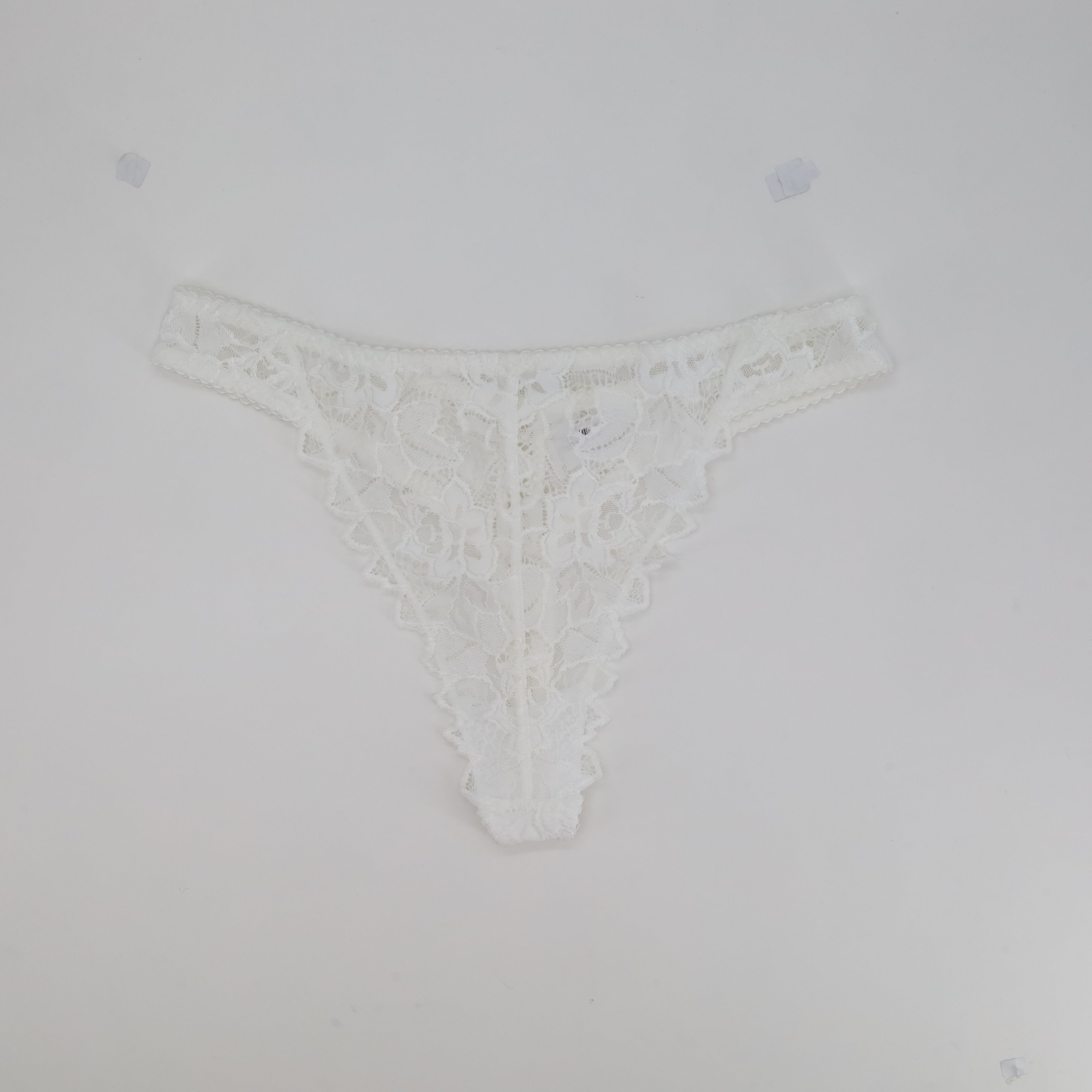 String Sans Complexe Blanc