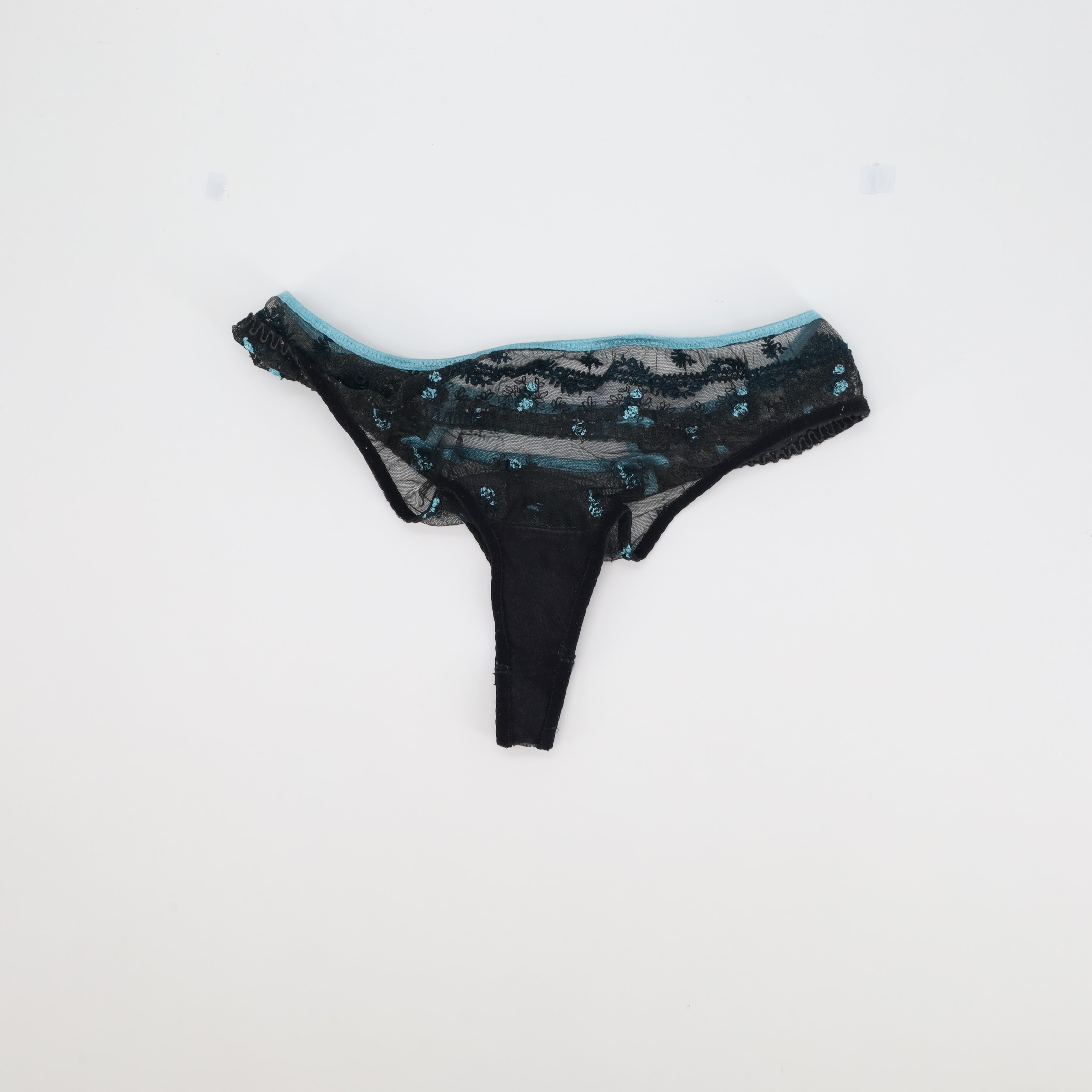 String Allande Noir