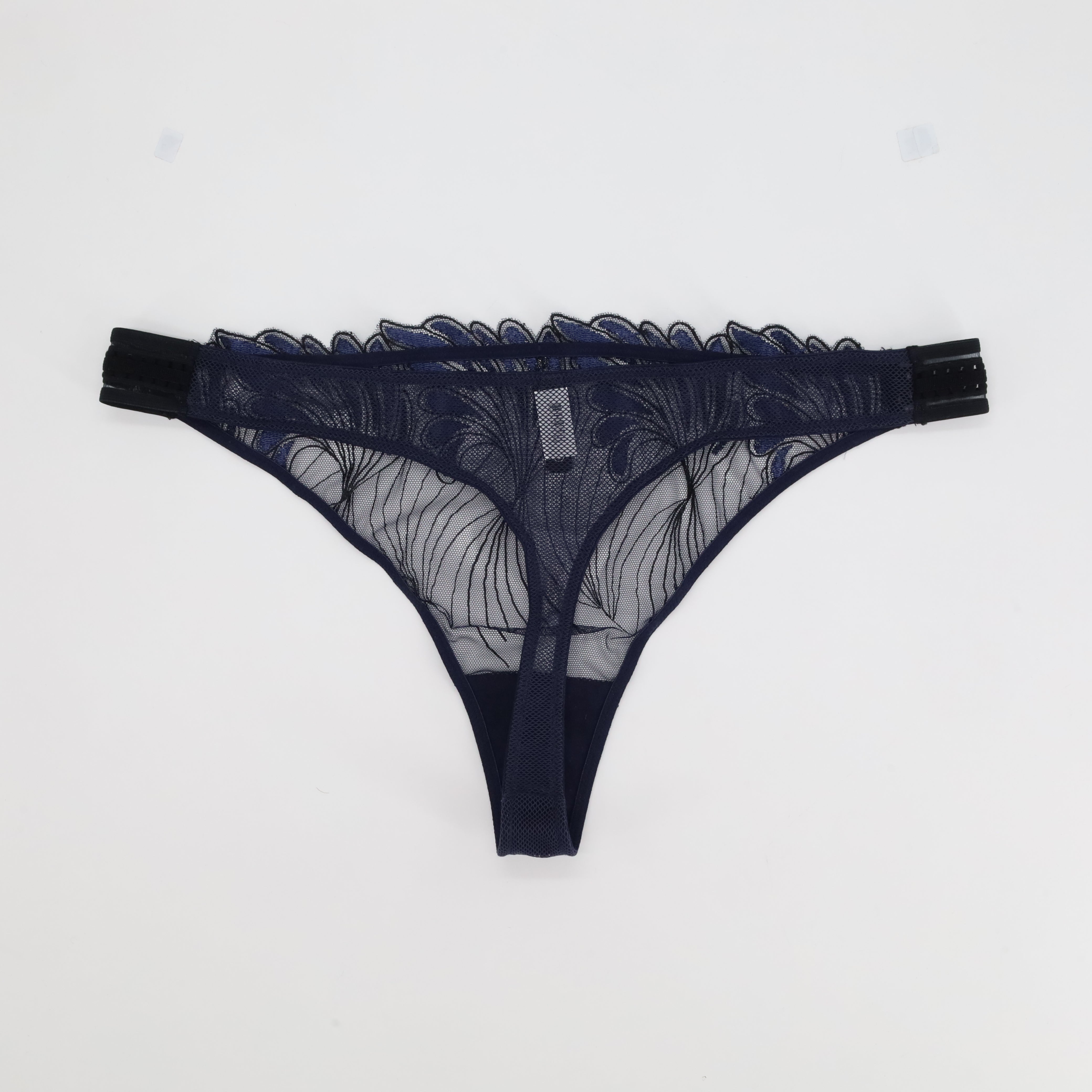 String RougeGorge Bleu