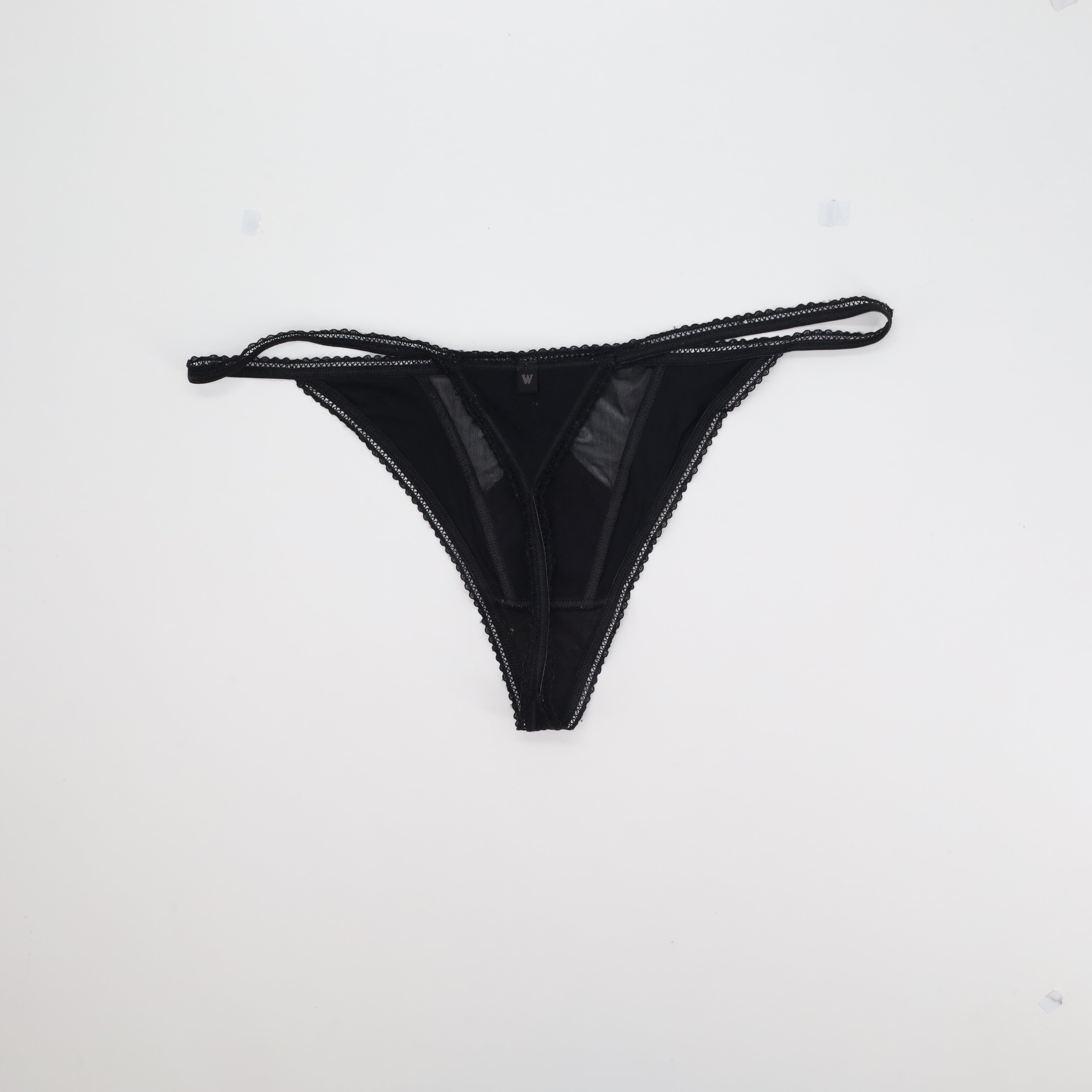 String Wonderbra Noir