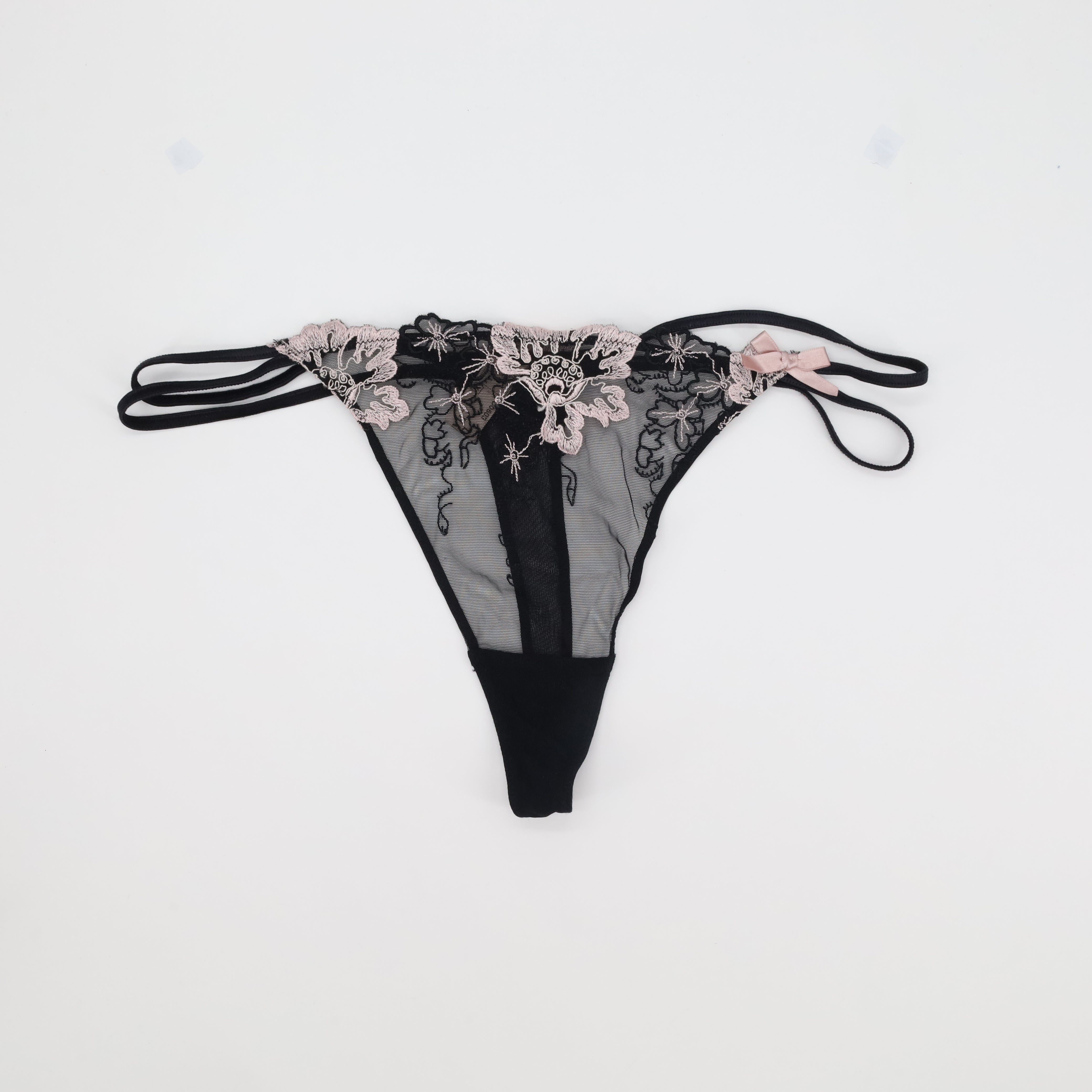 String Lise Charmel Noir