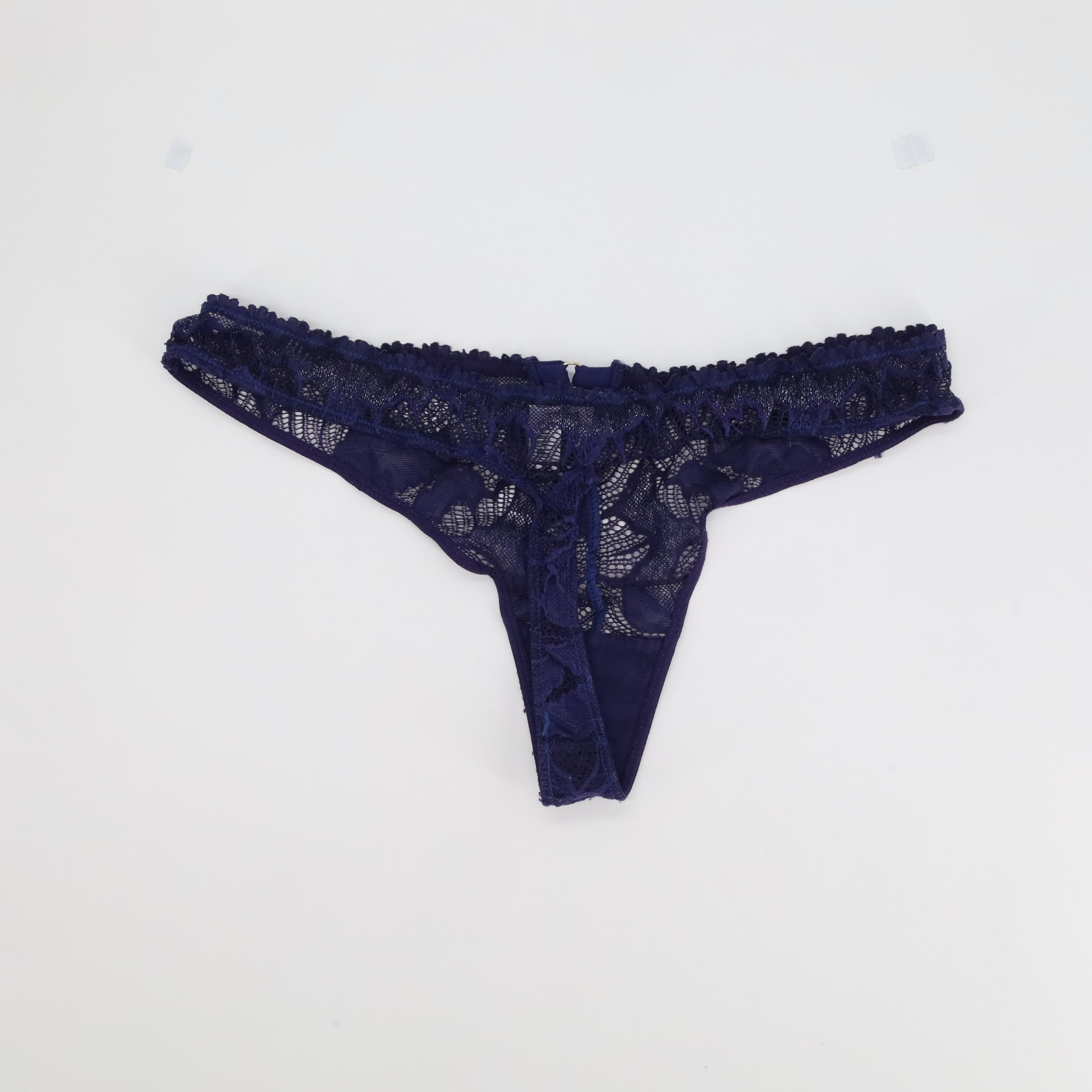 String RougeGorge Bleu