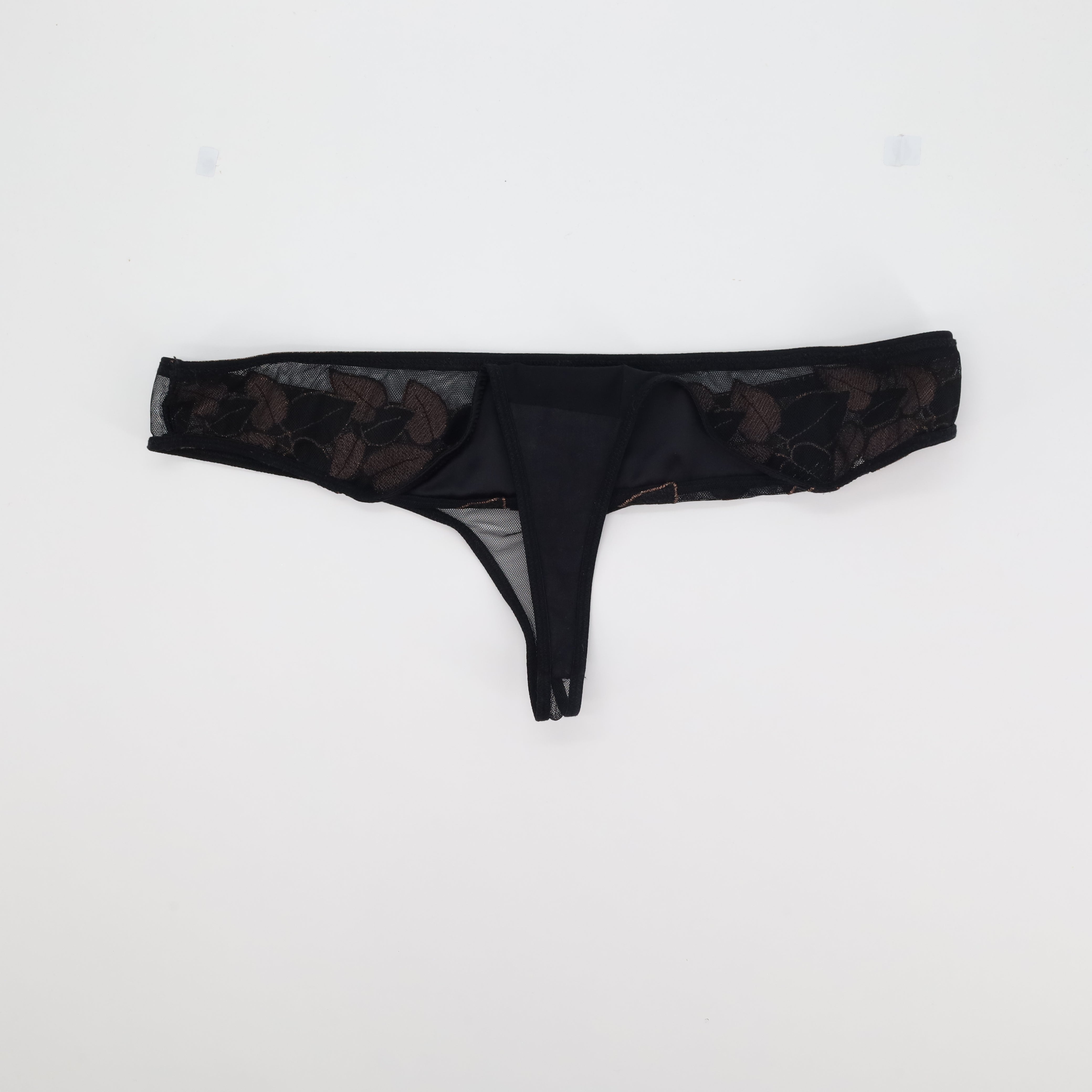 String RougeGorge Noir