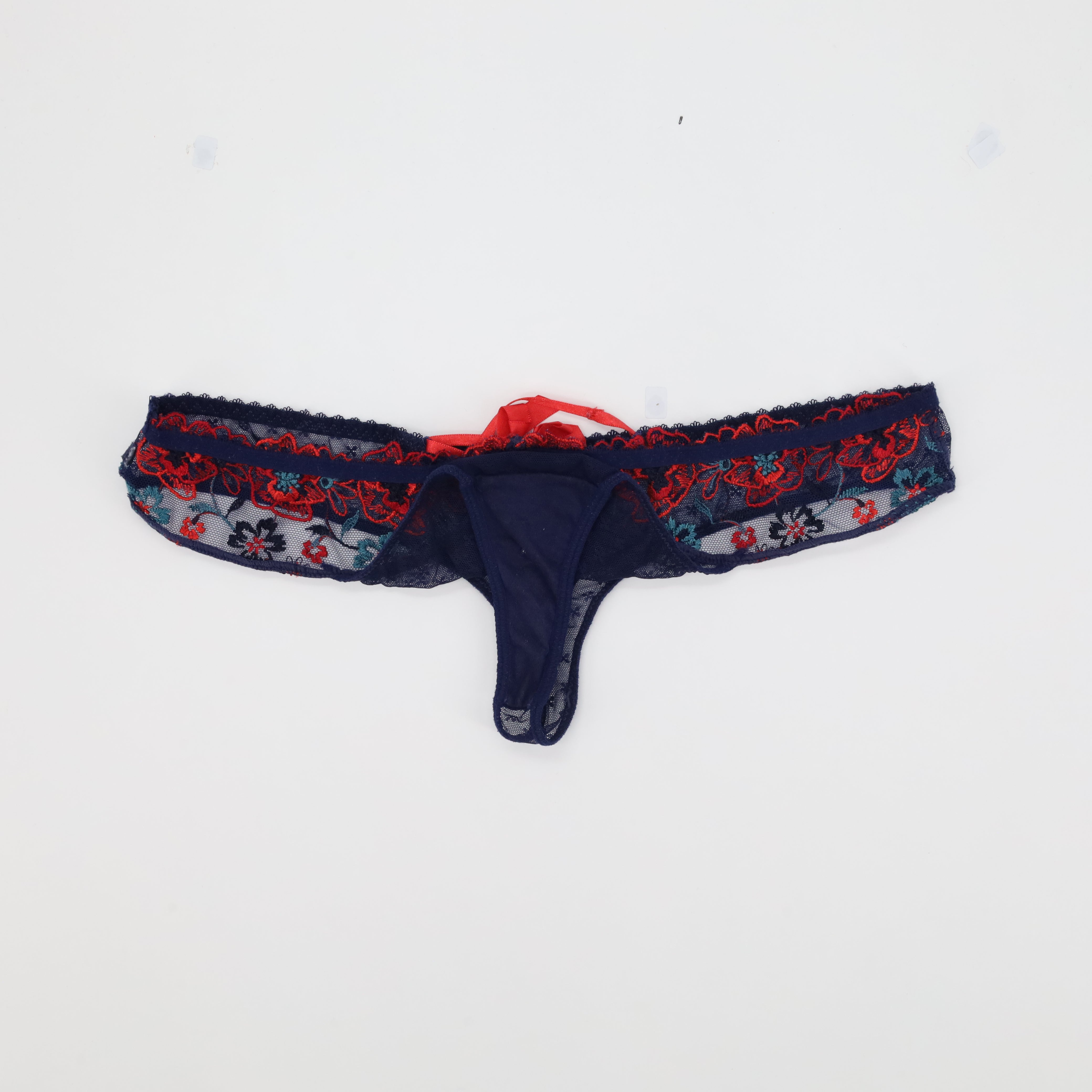 String RougeGorge Bleu