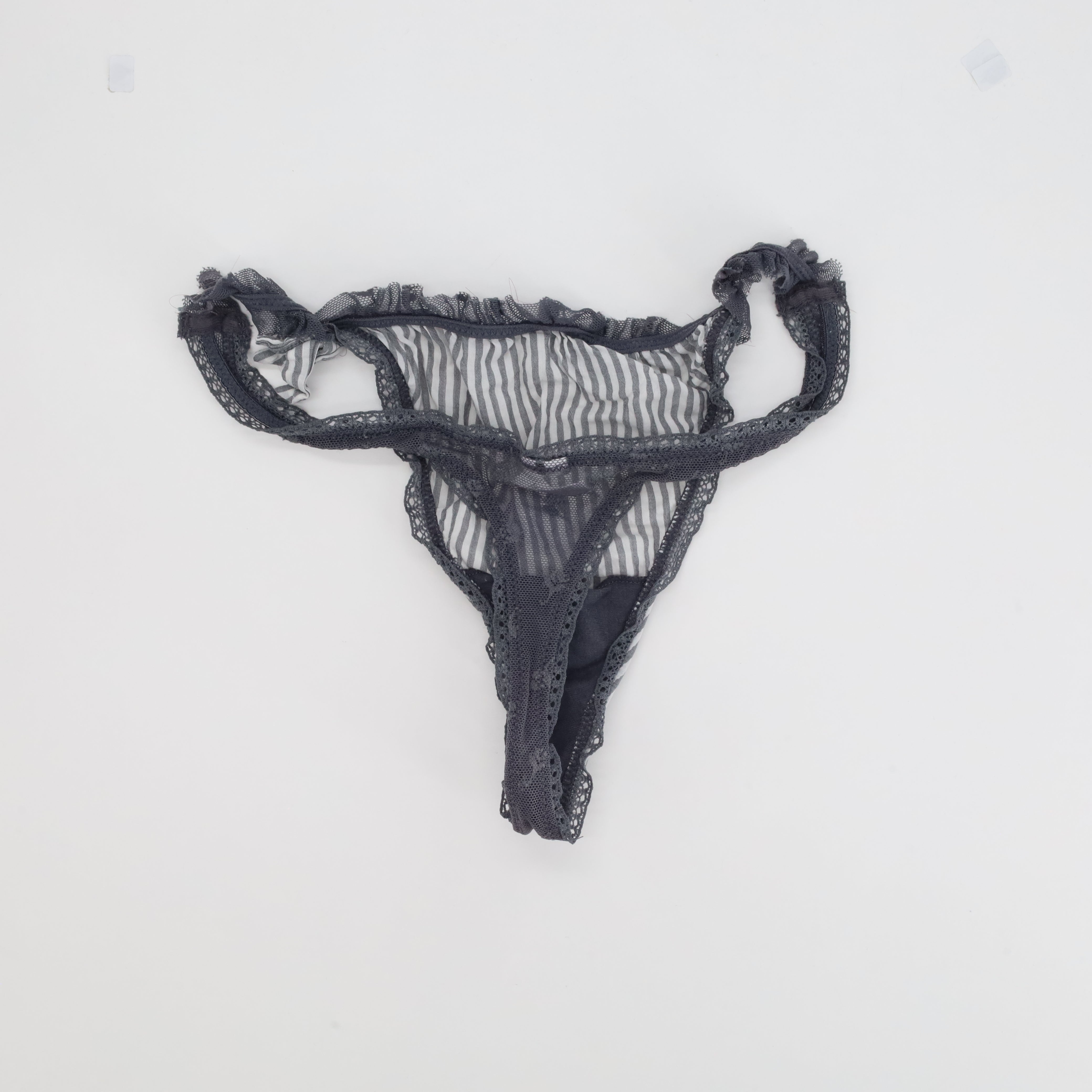 String Gris