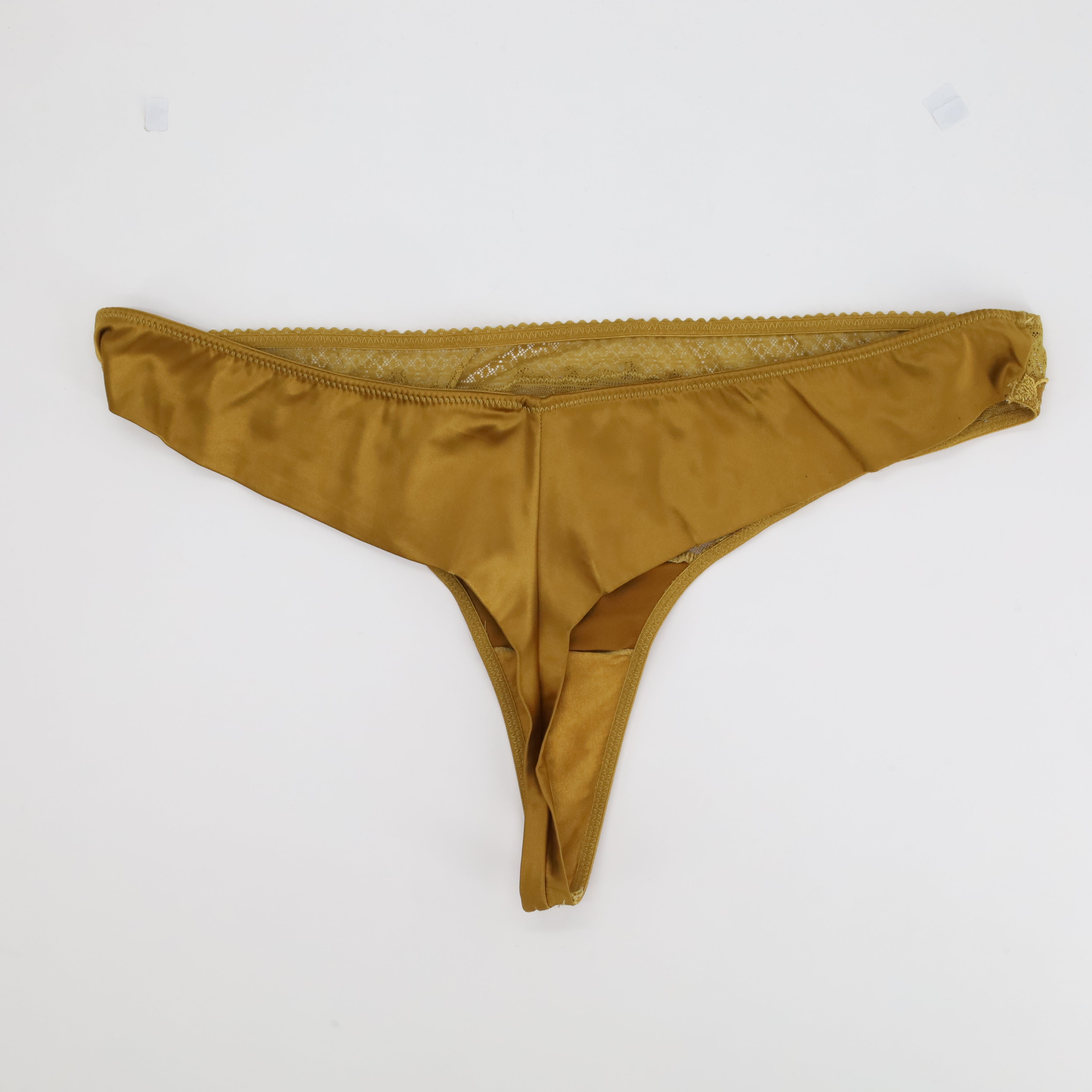 Tanga RougeGorge Jaune