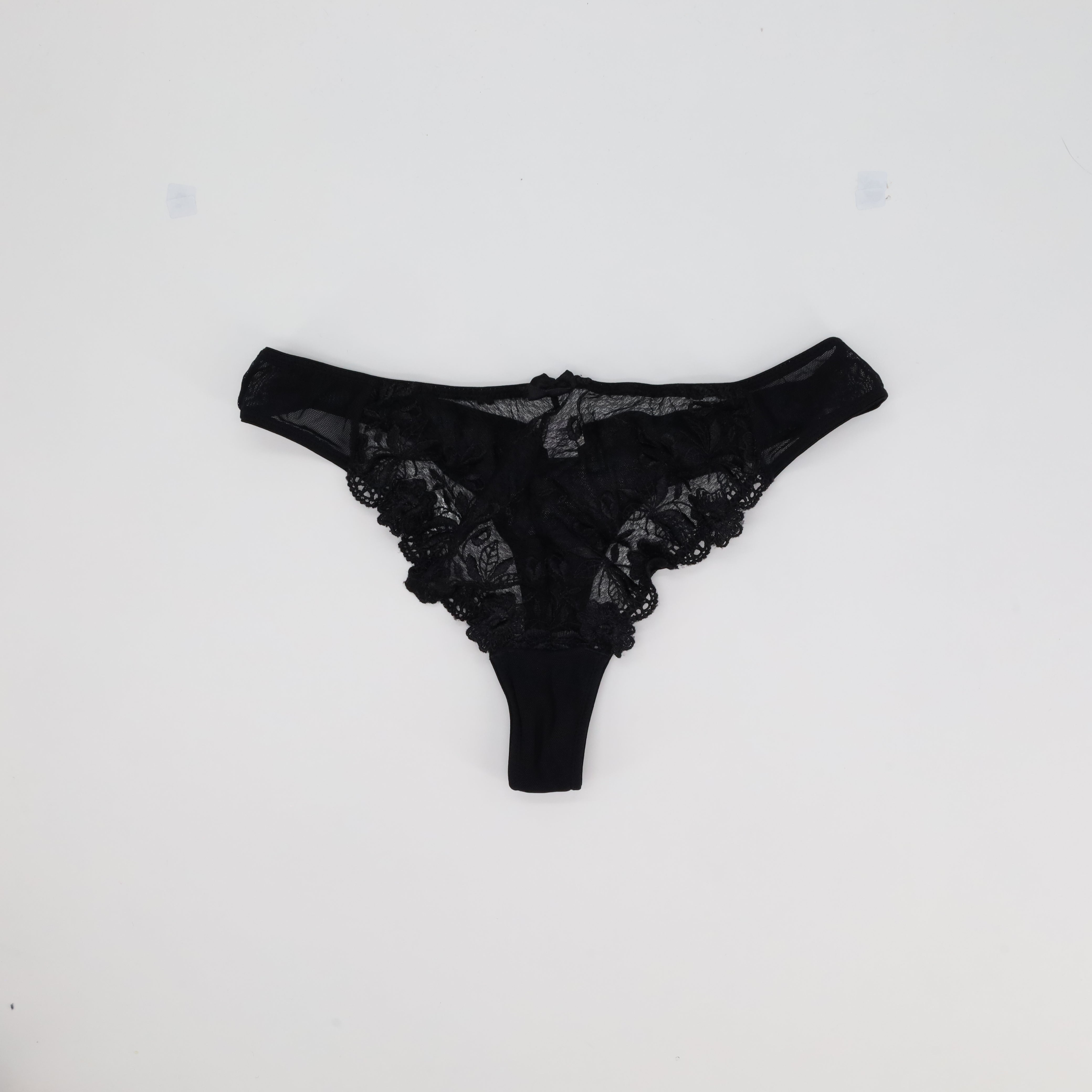 String Tout simplement Noir