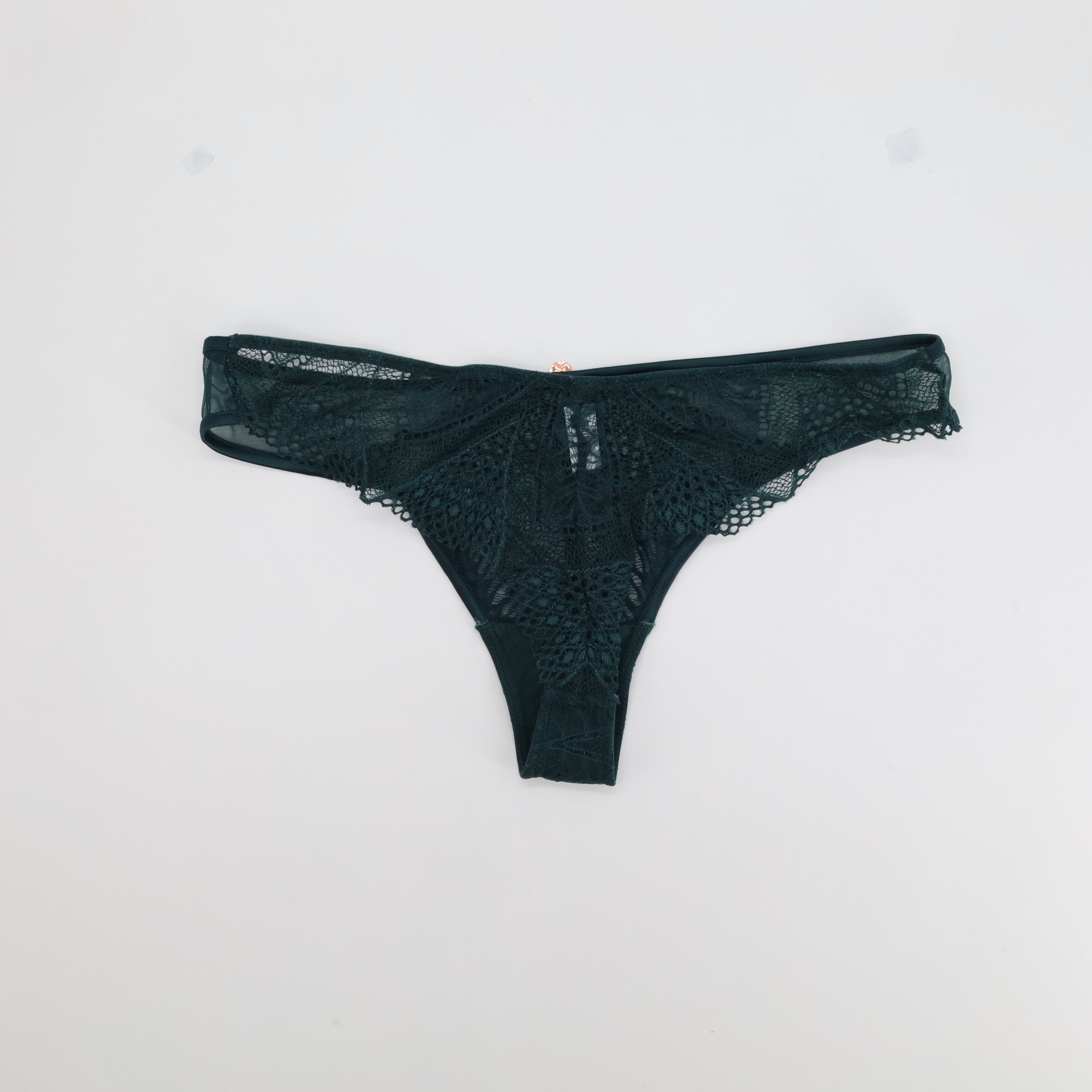 String RougeGorge Vert