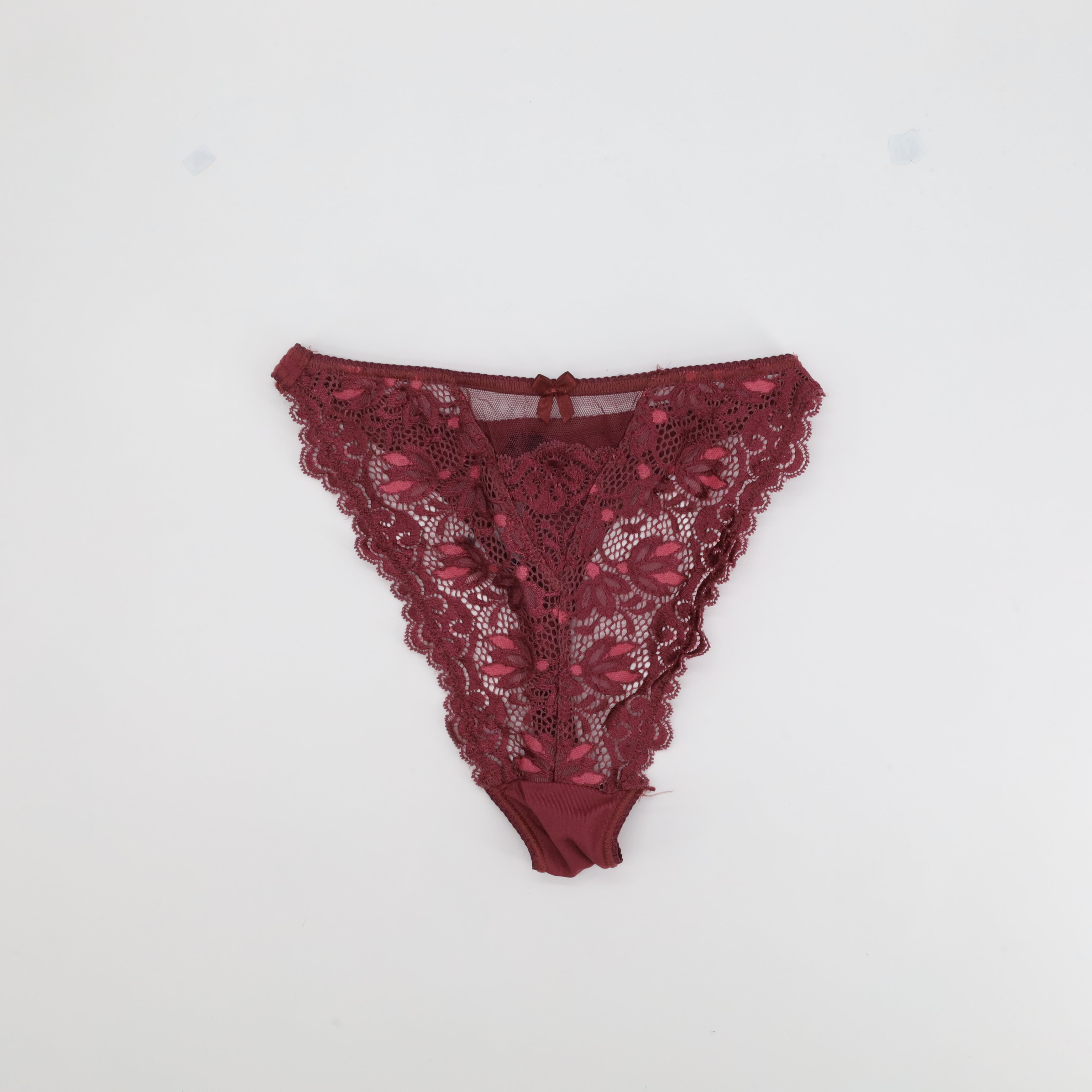 String Playtex rose