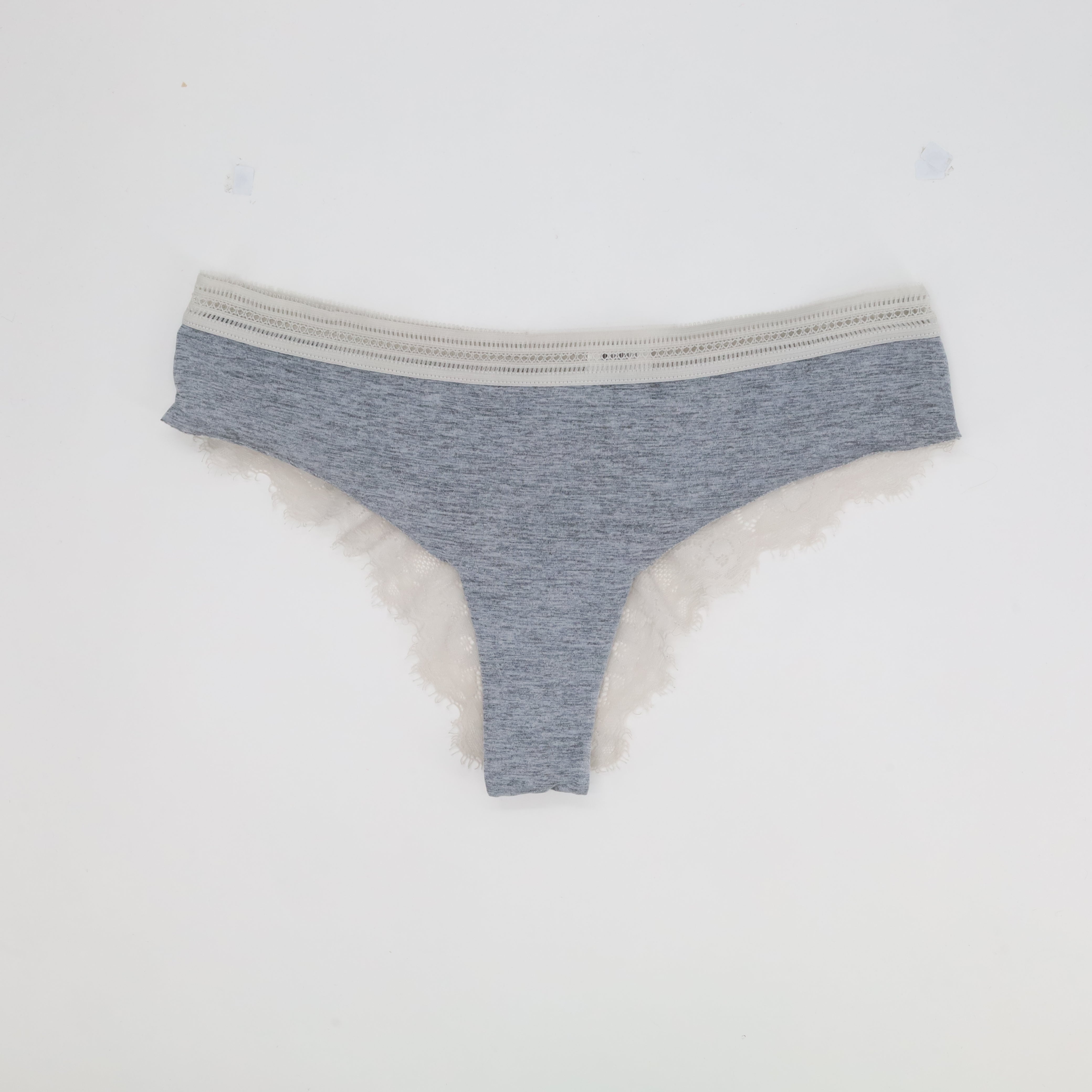 String Gris