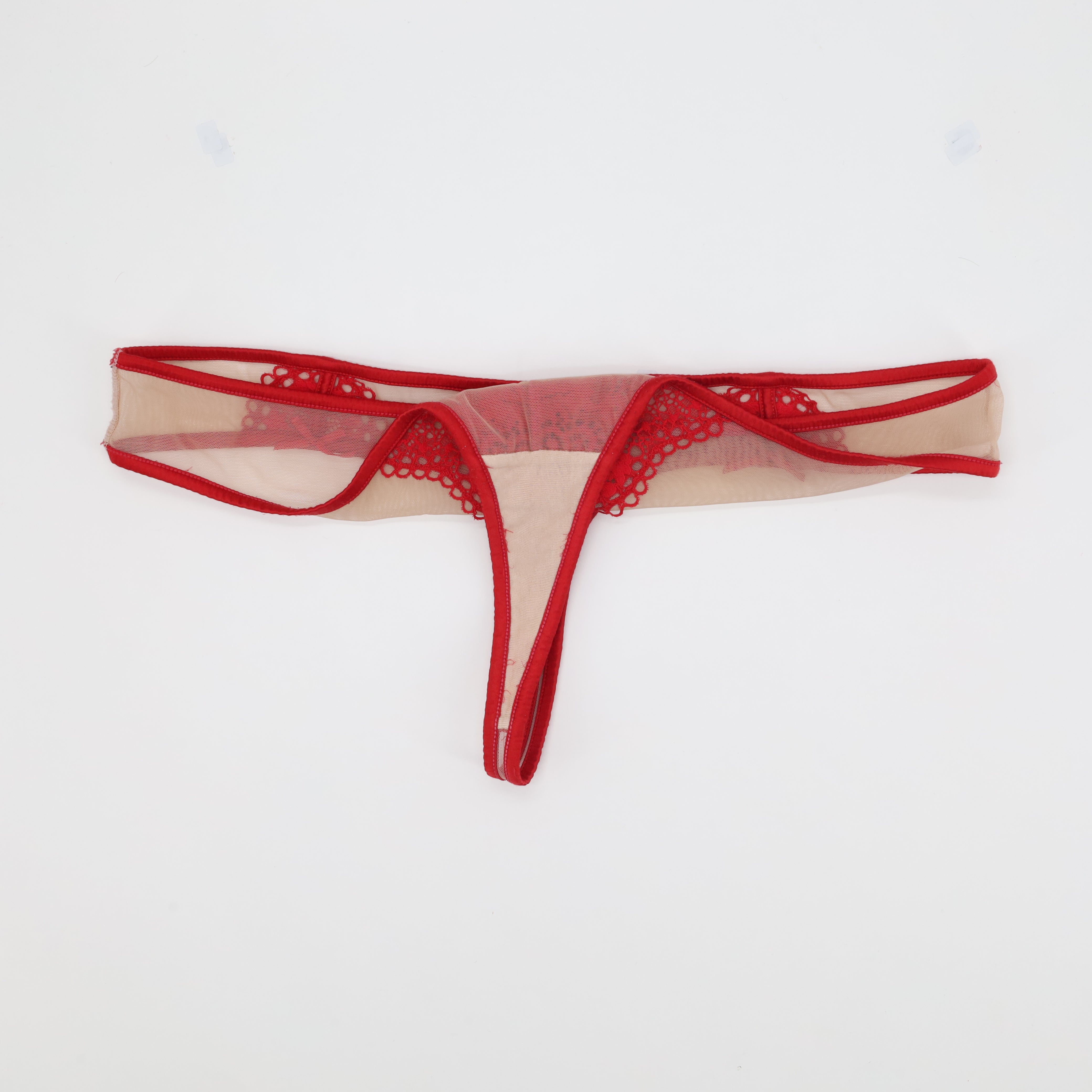 String RougeGorge Rouge