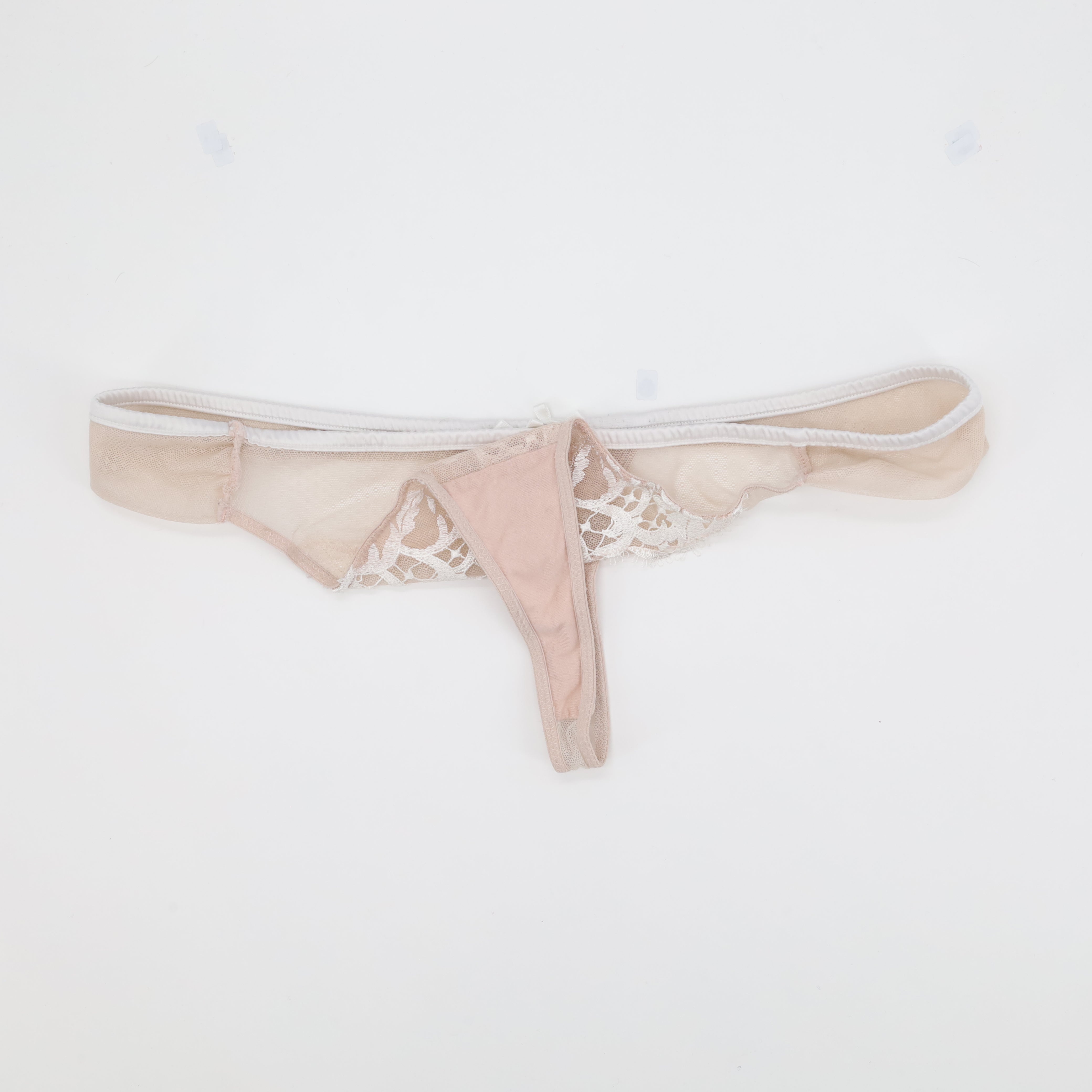 String RougeGorge Beige