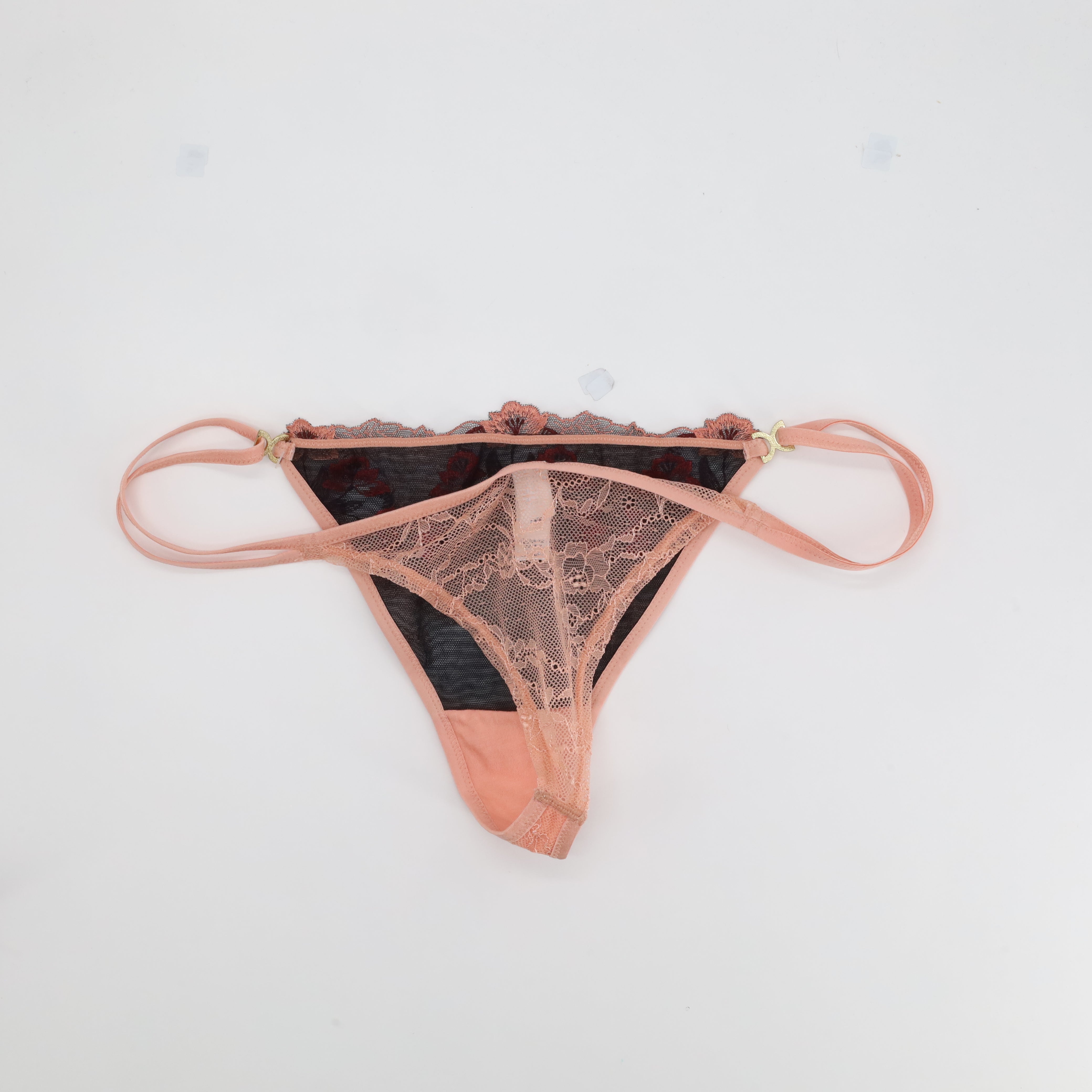 String Charlott' Rose
