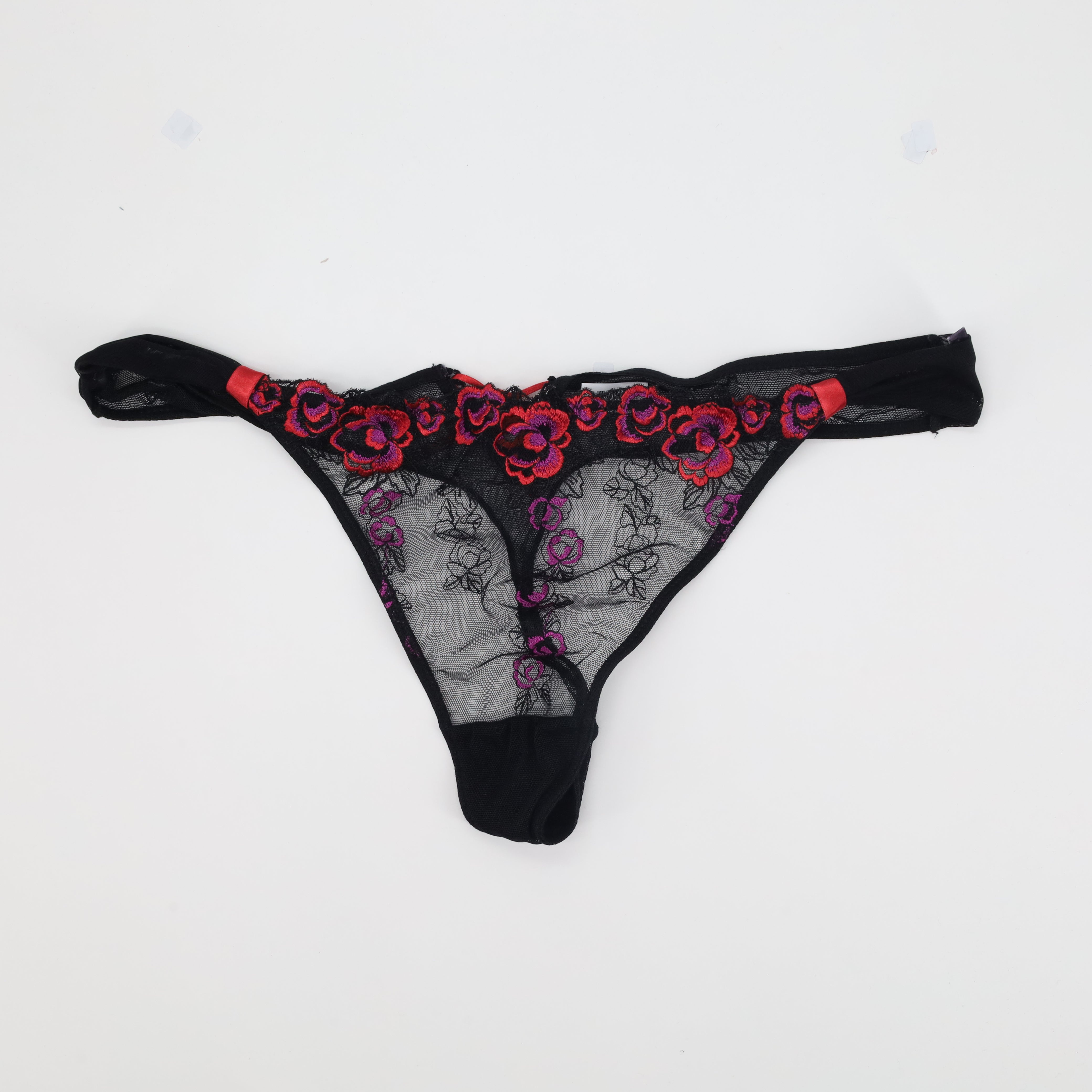 String RougeGorge Noir