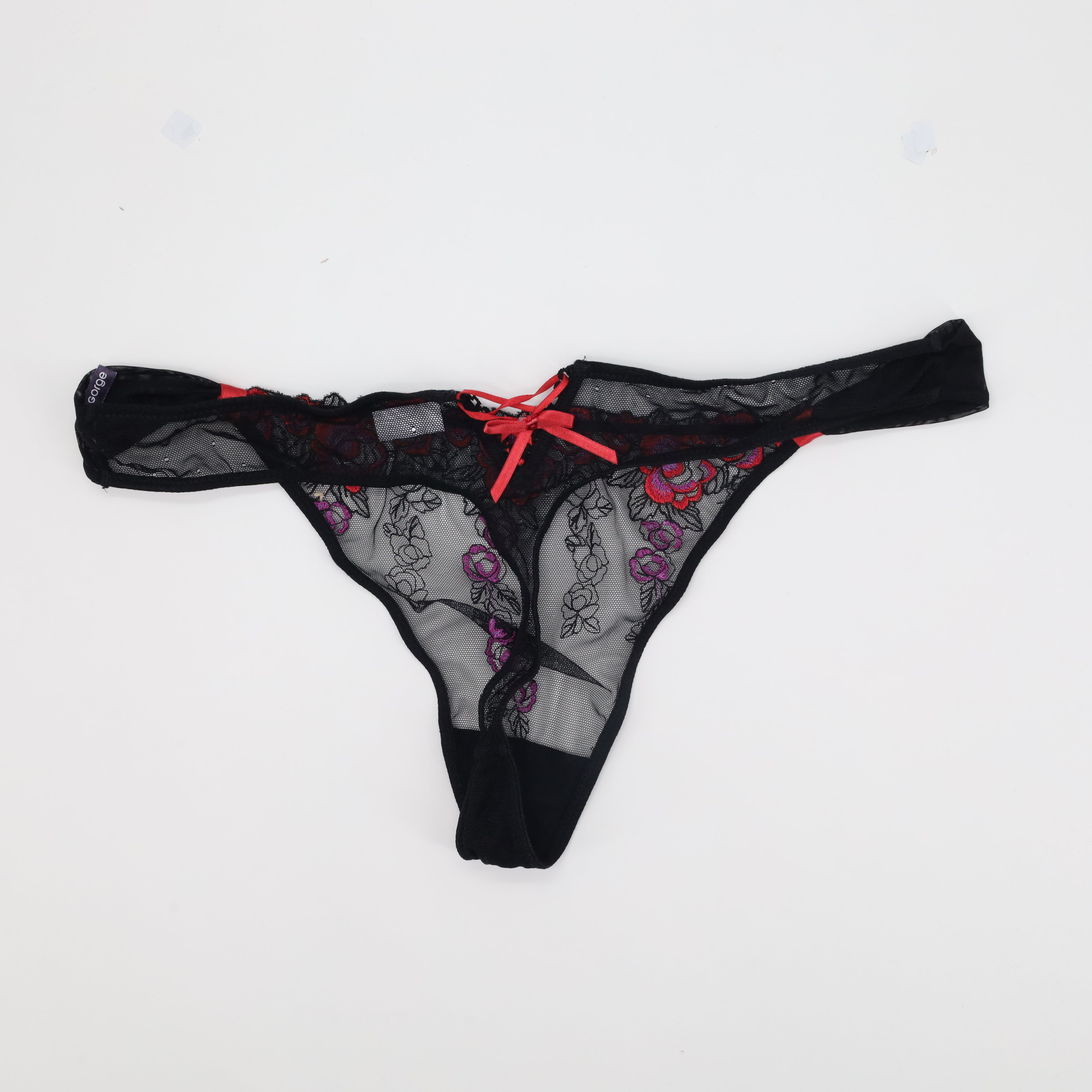 String RougeGorge Noir