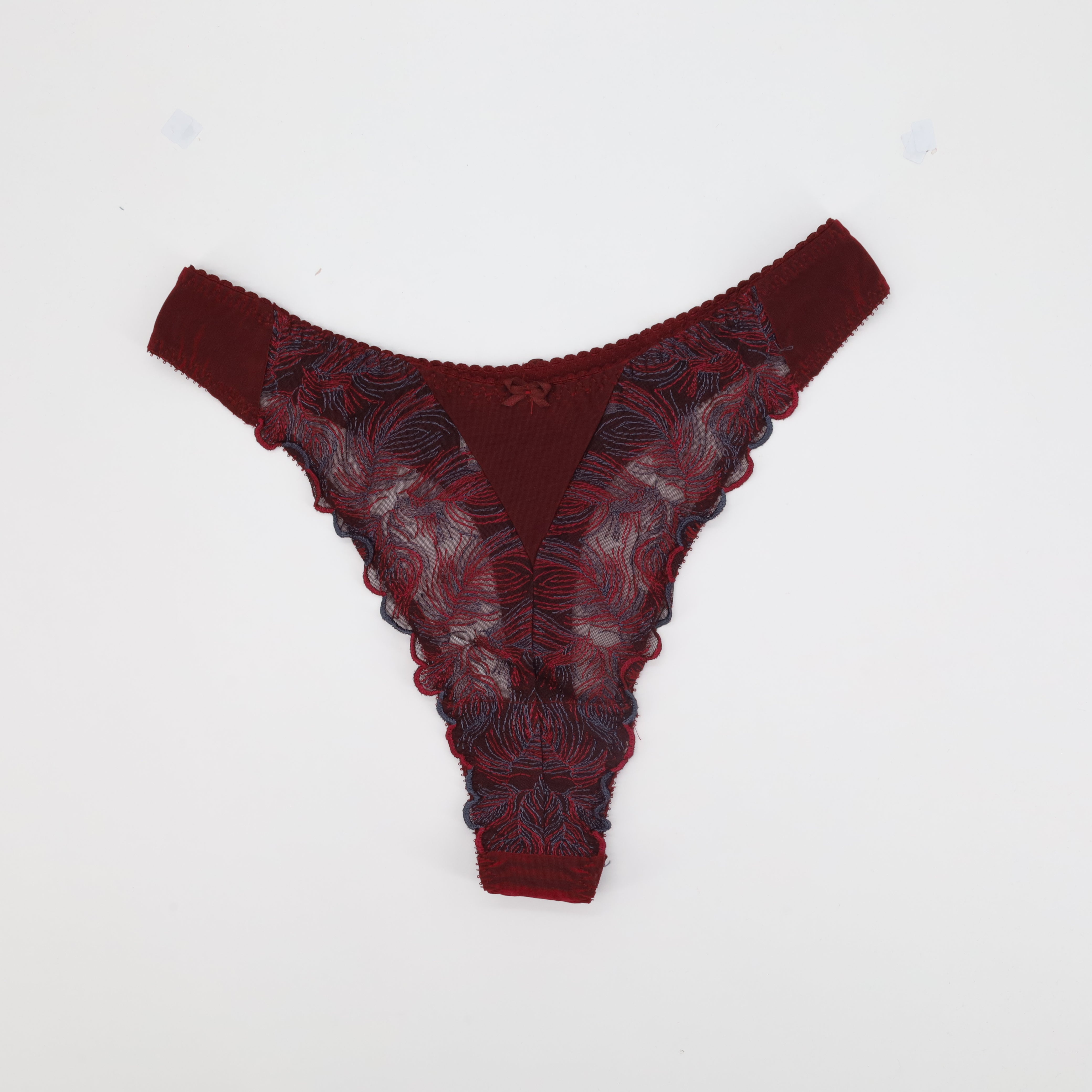 String Lady de Paris Rouge