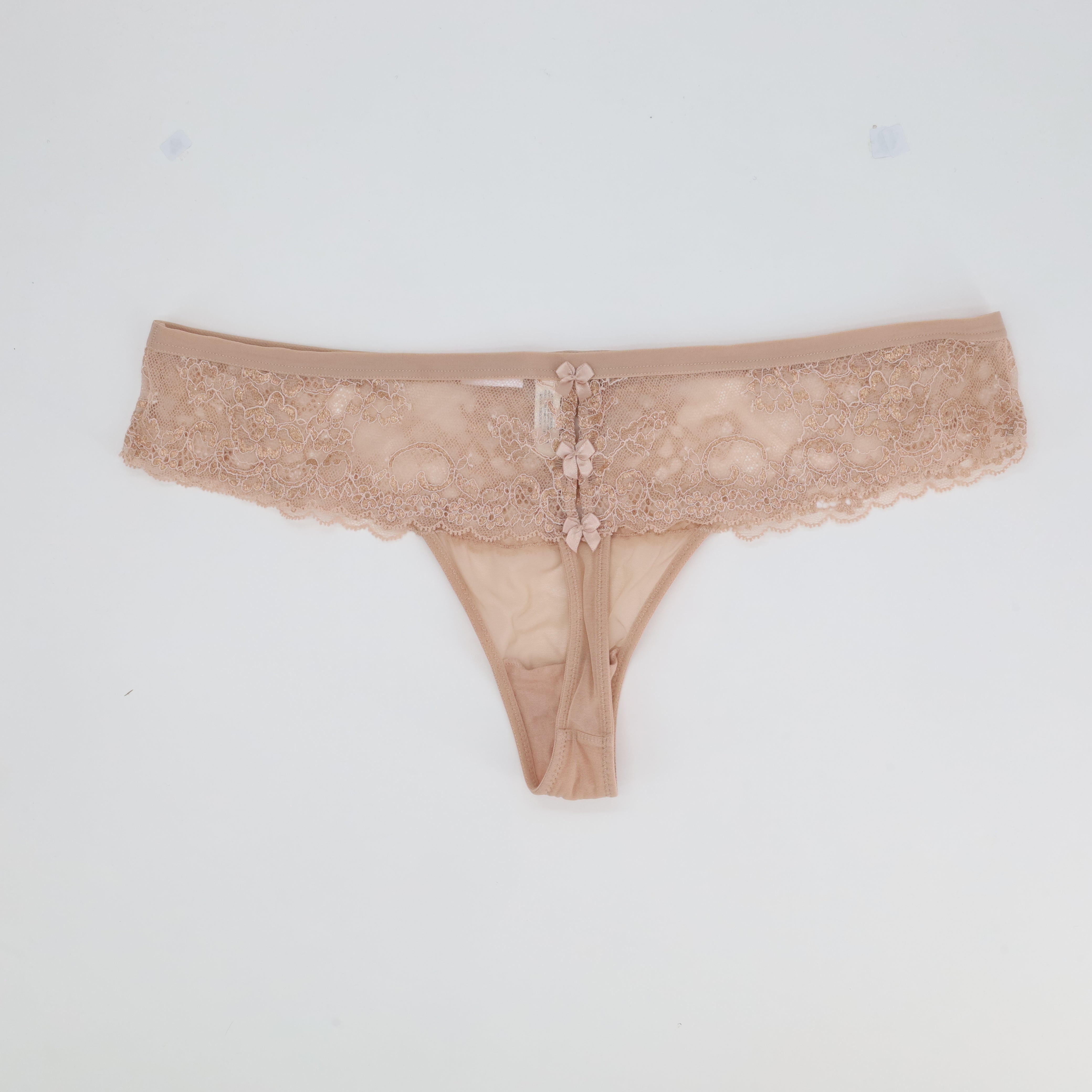 String RougeGorge Rose