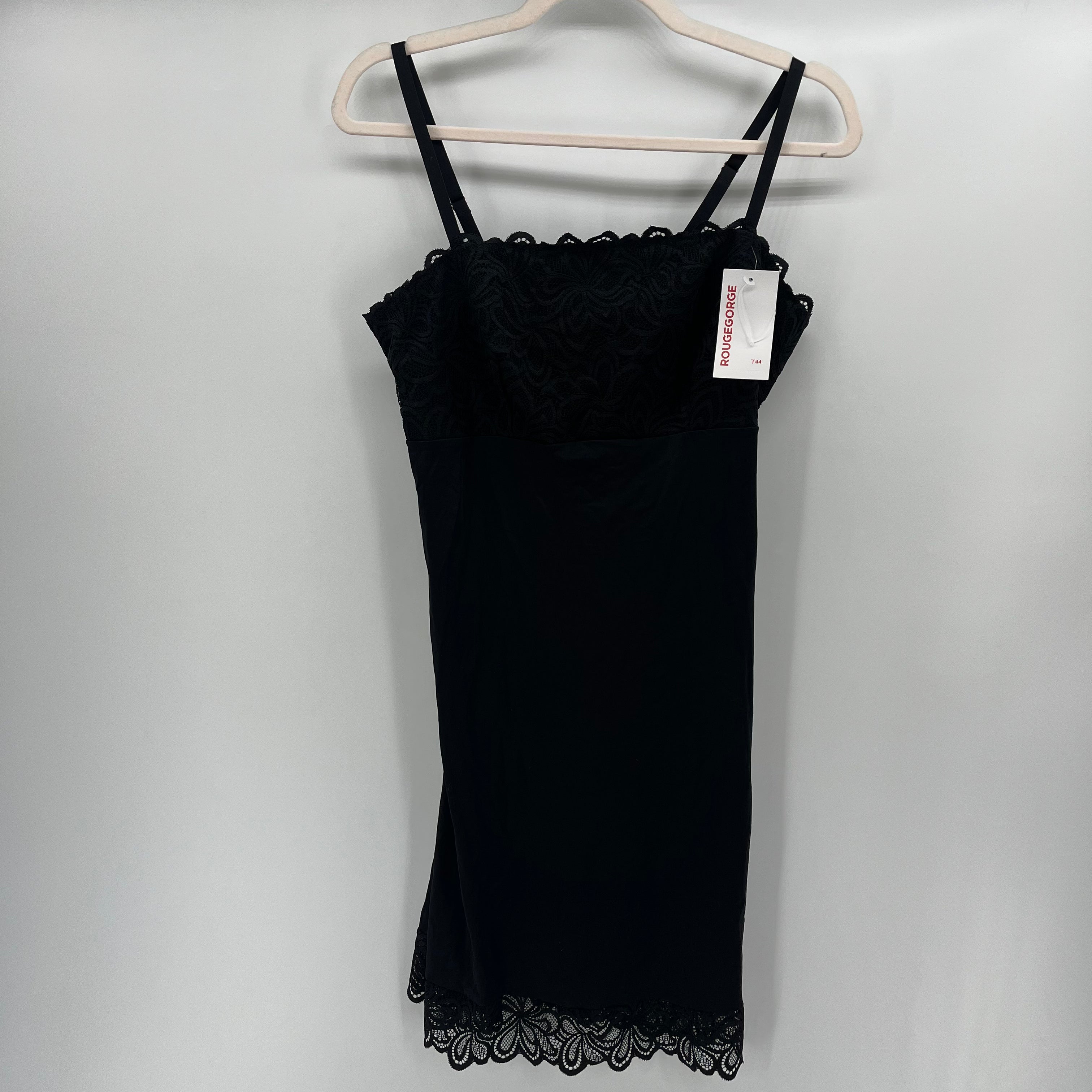 Nuisette RougeGorge Noir