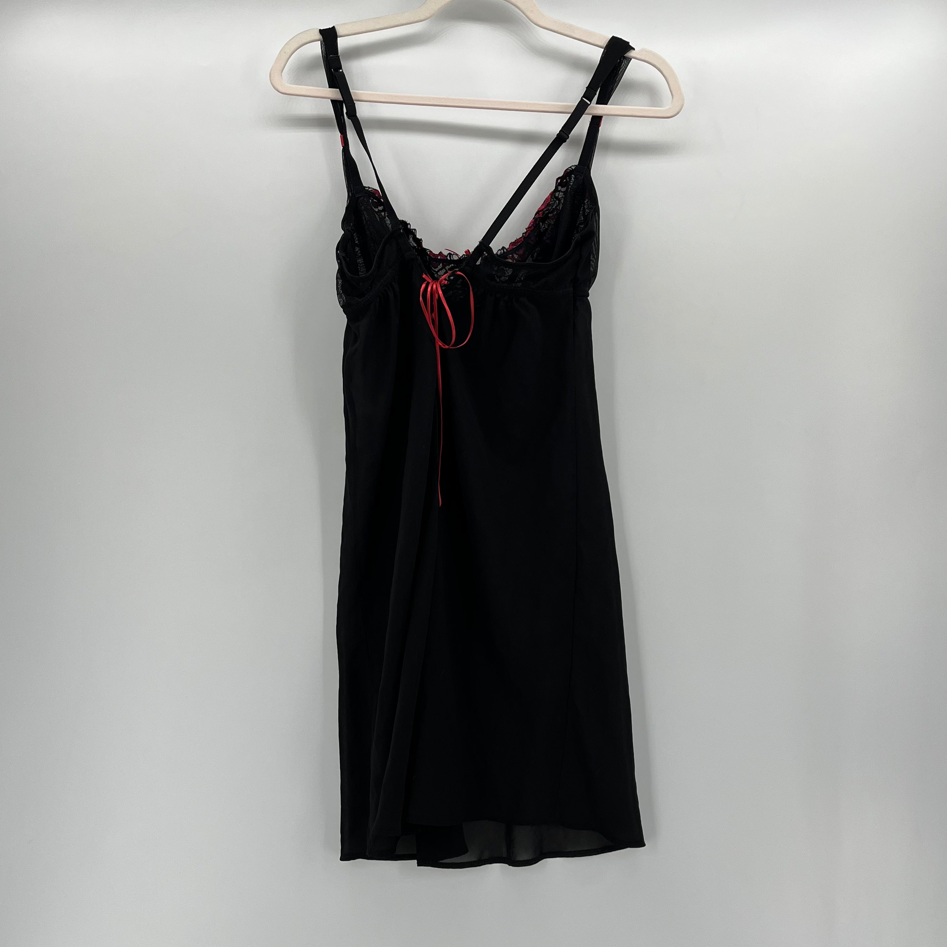 Nuisette RougeGorge Noir