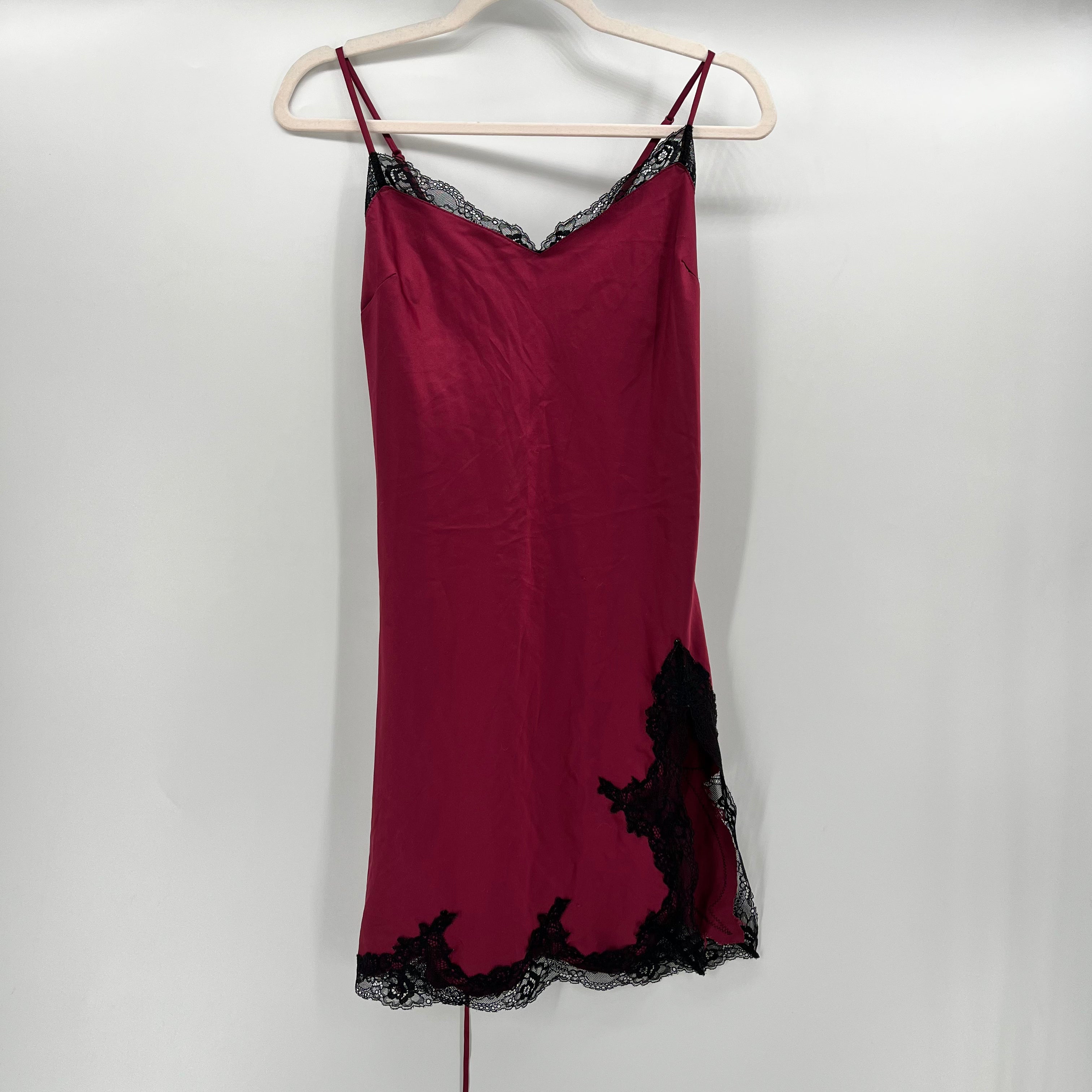 Nuisette RougeGorge Rouge