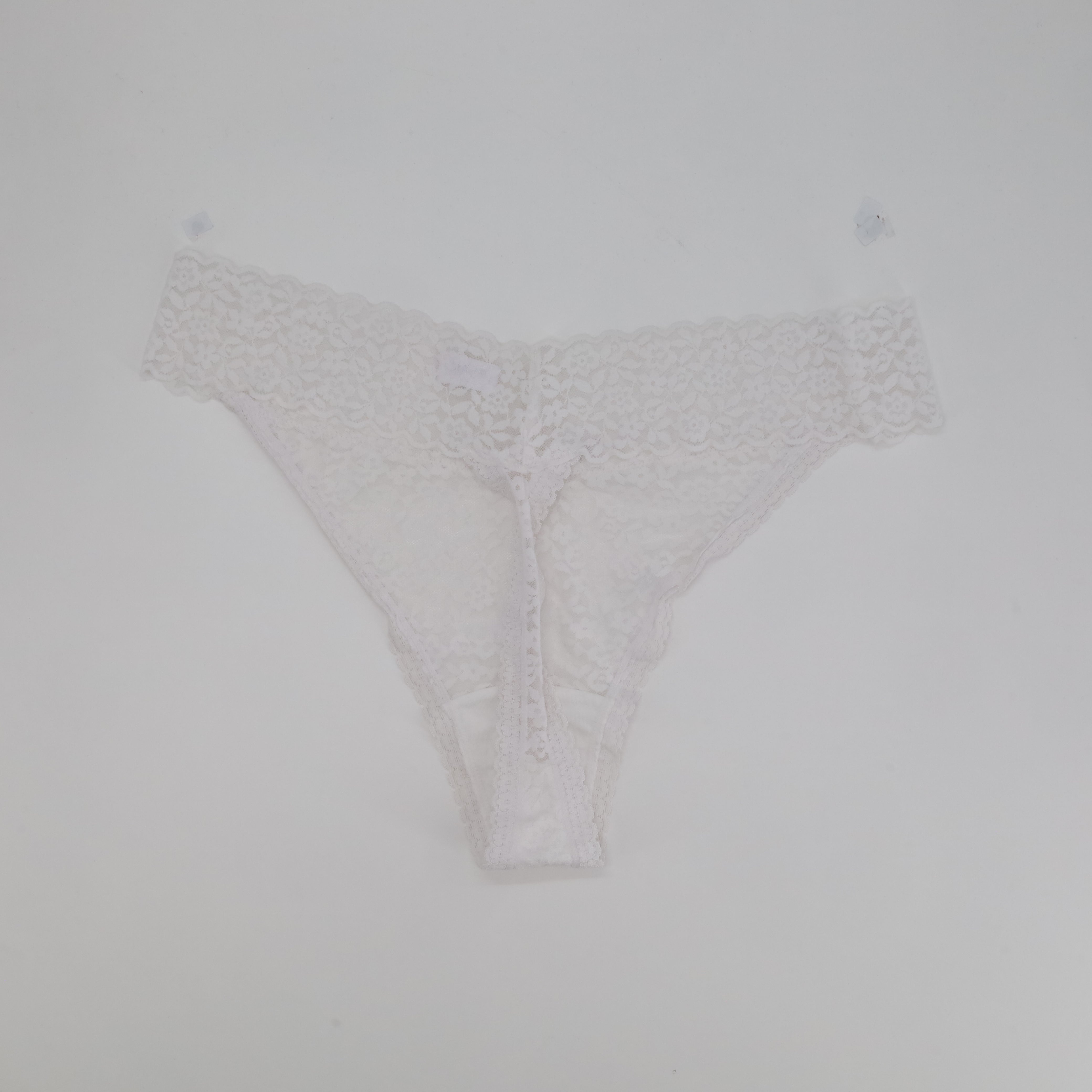 String Blanc
