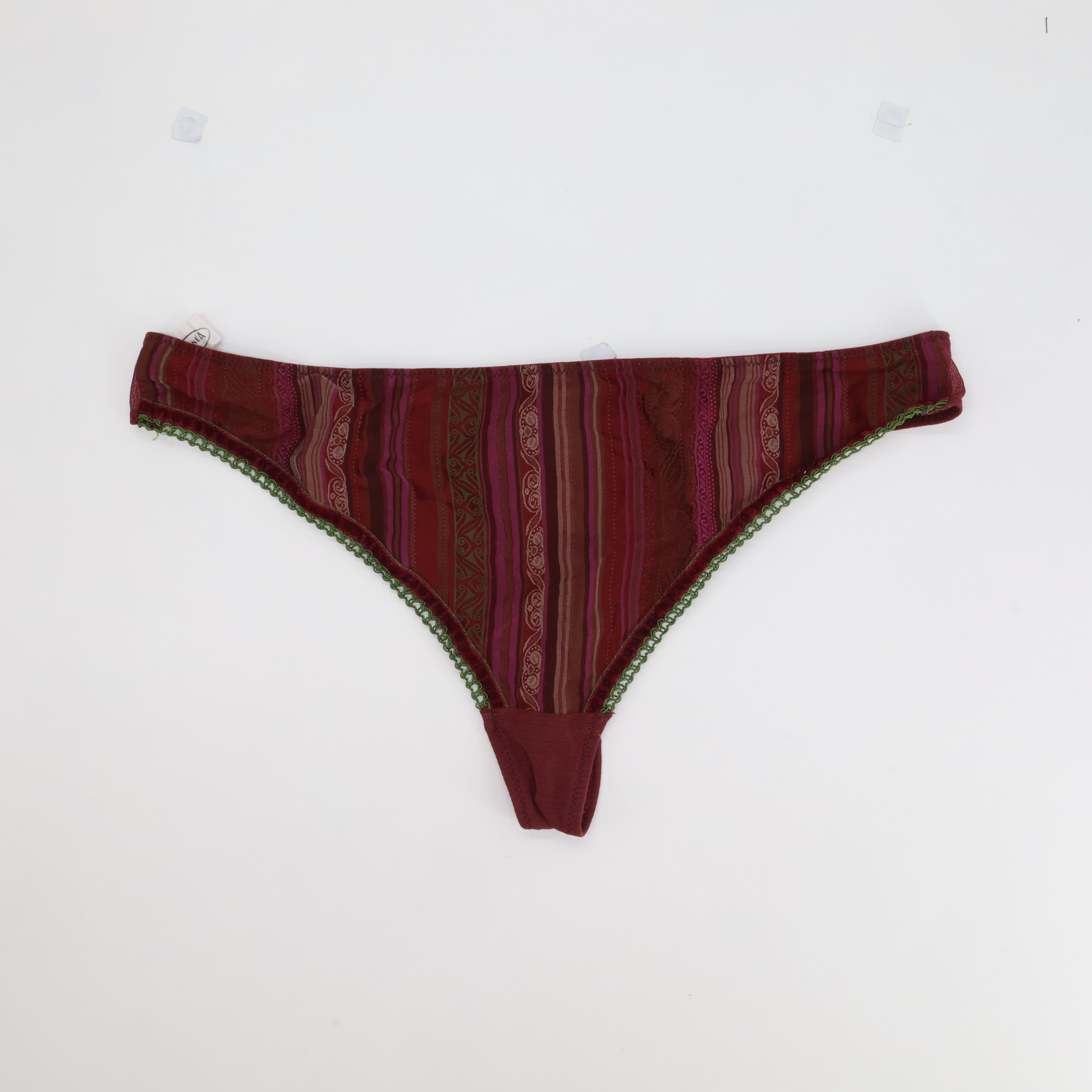 String Antinea Violet