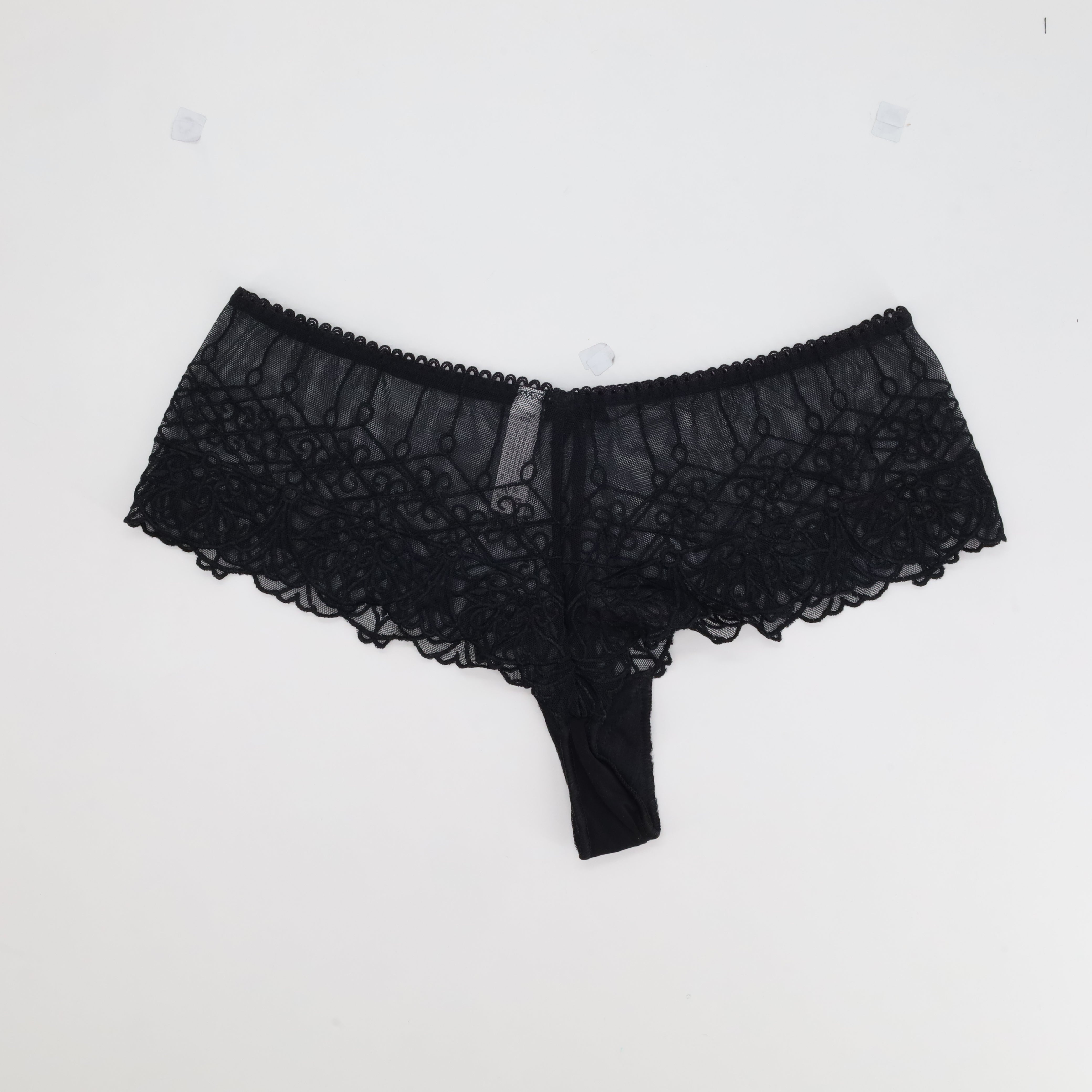 String Passionata Noir