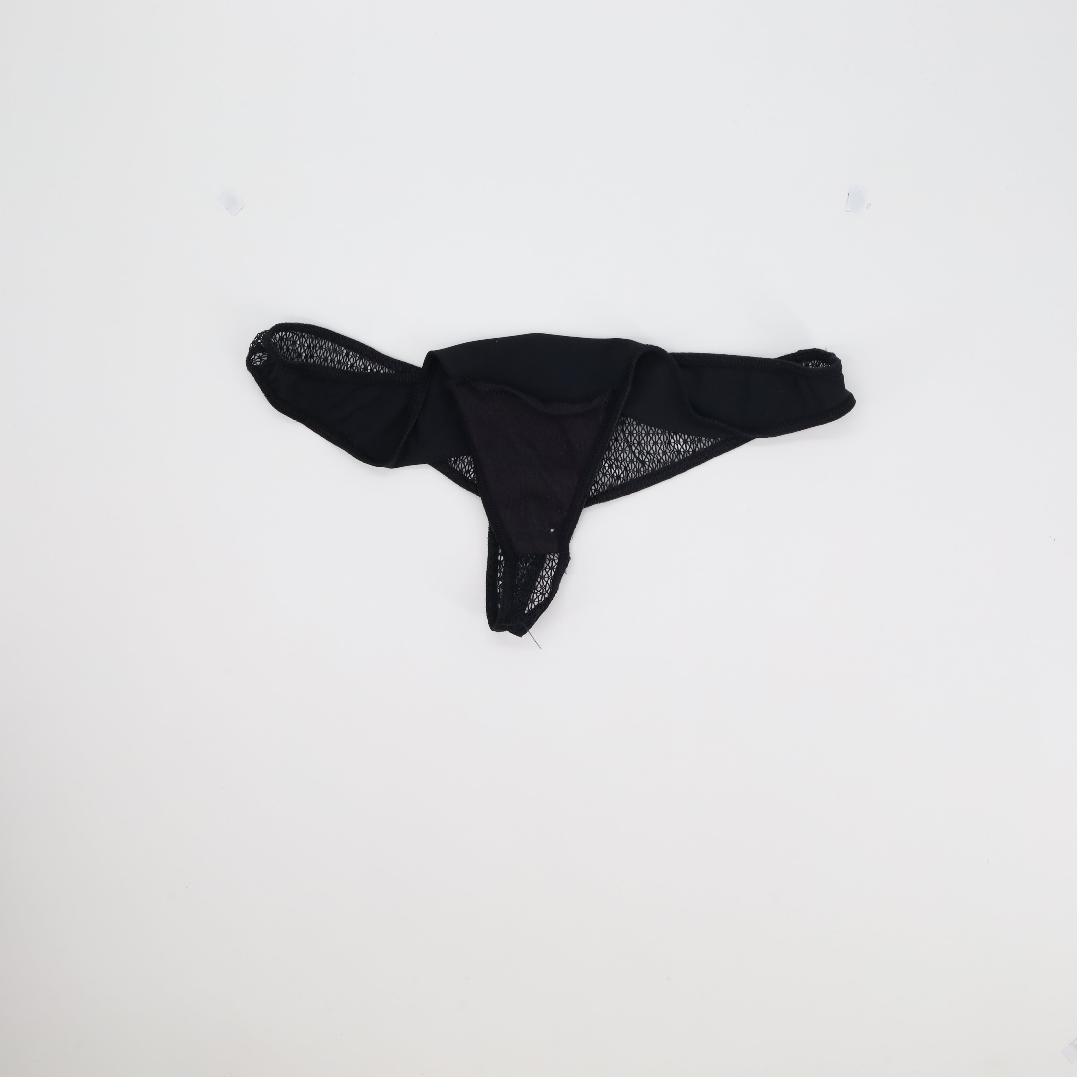 String Wonderbra Noir