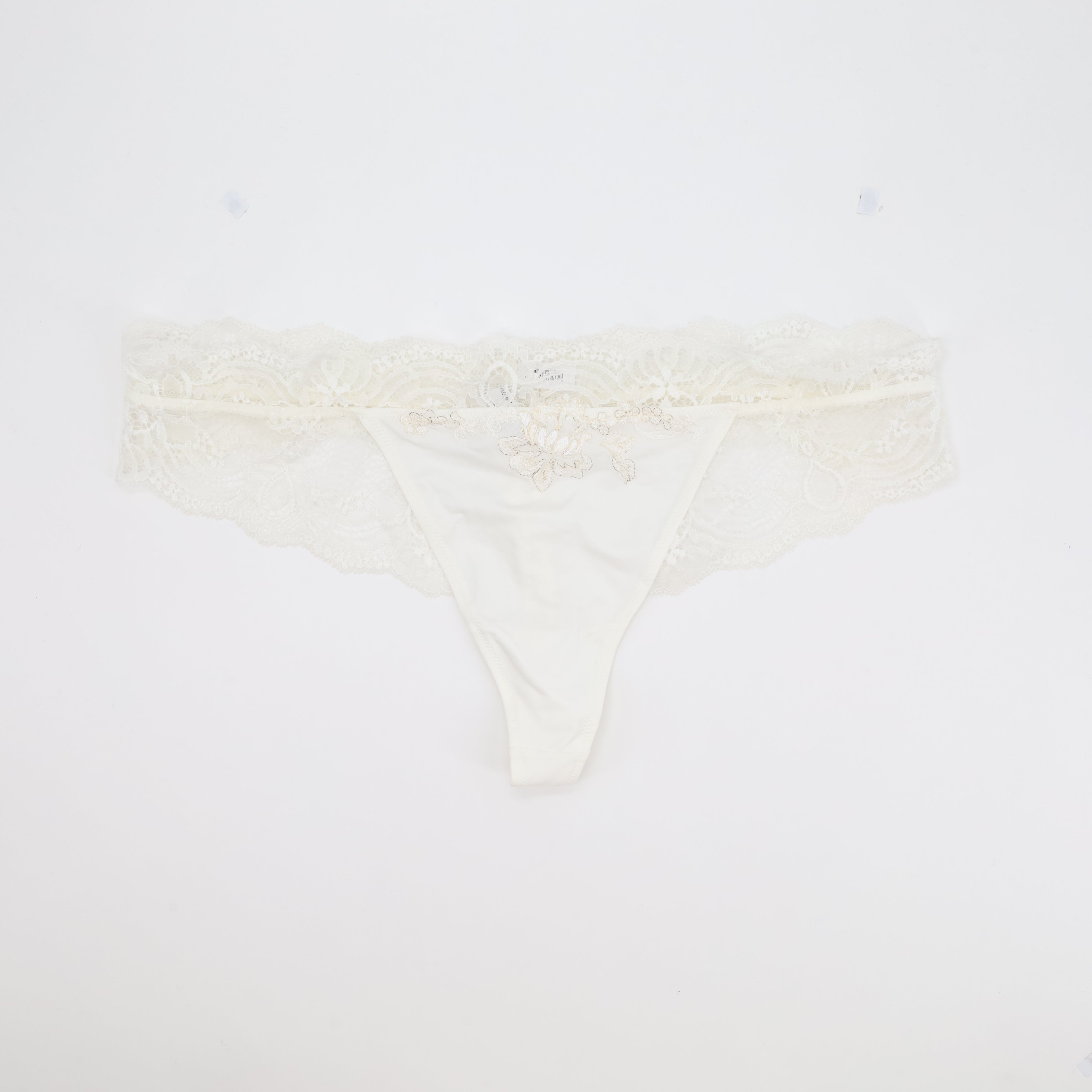 String Lise Charmel Blanc