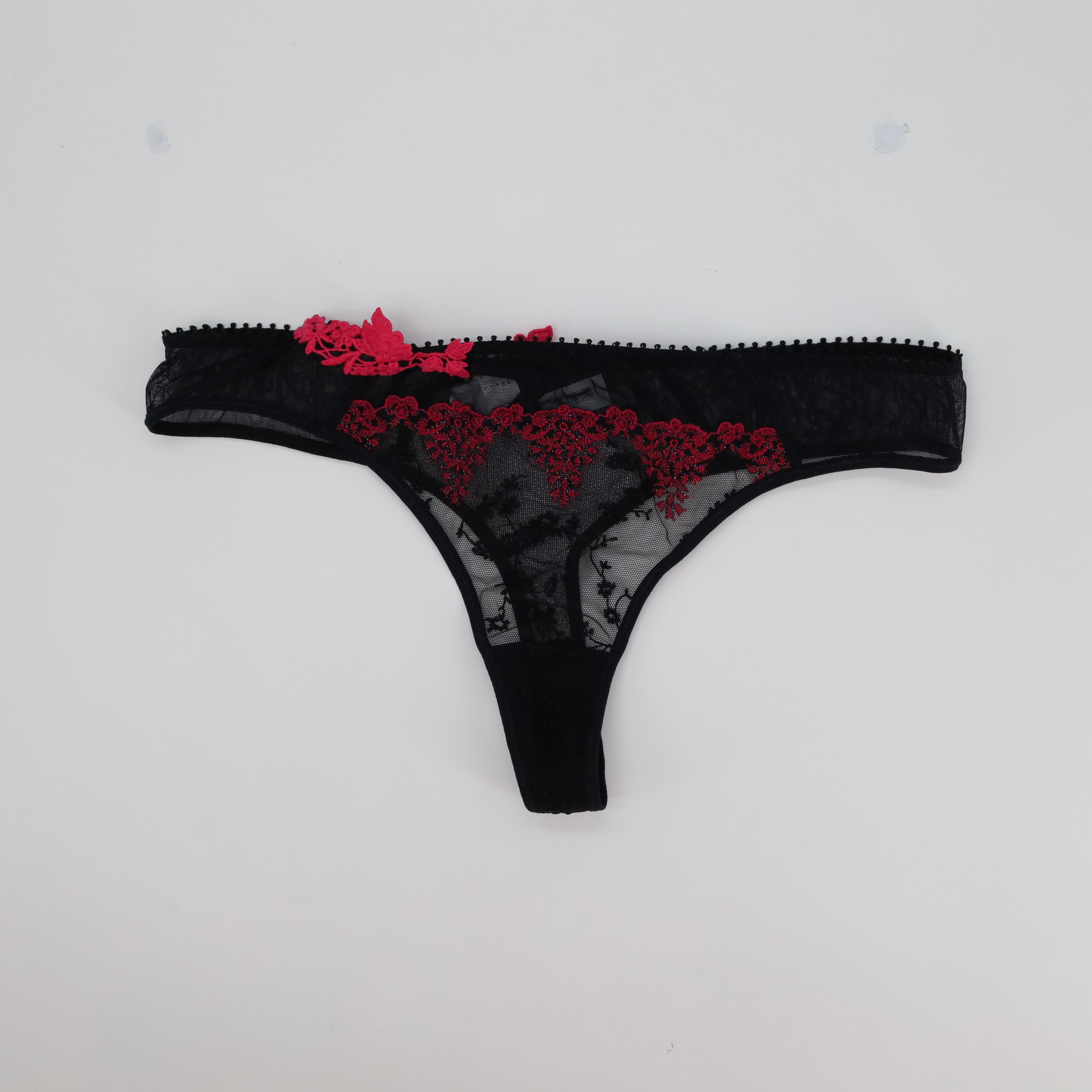 String Passionata Noir