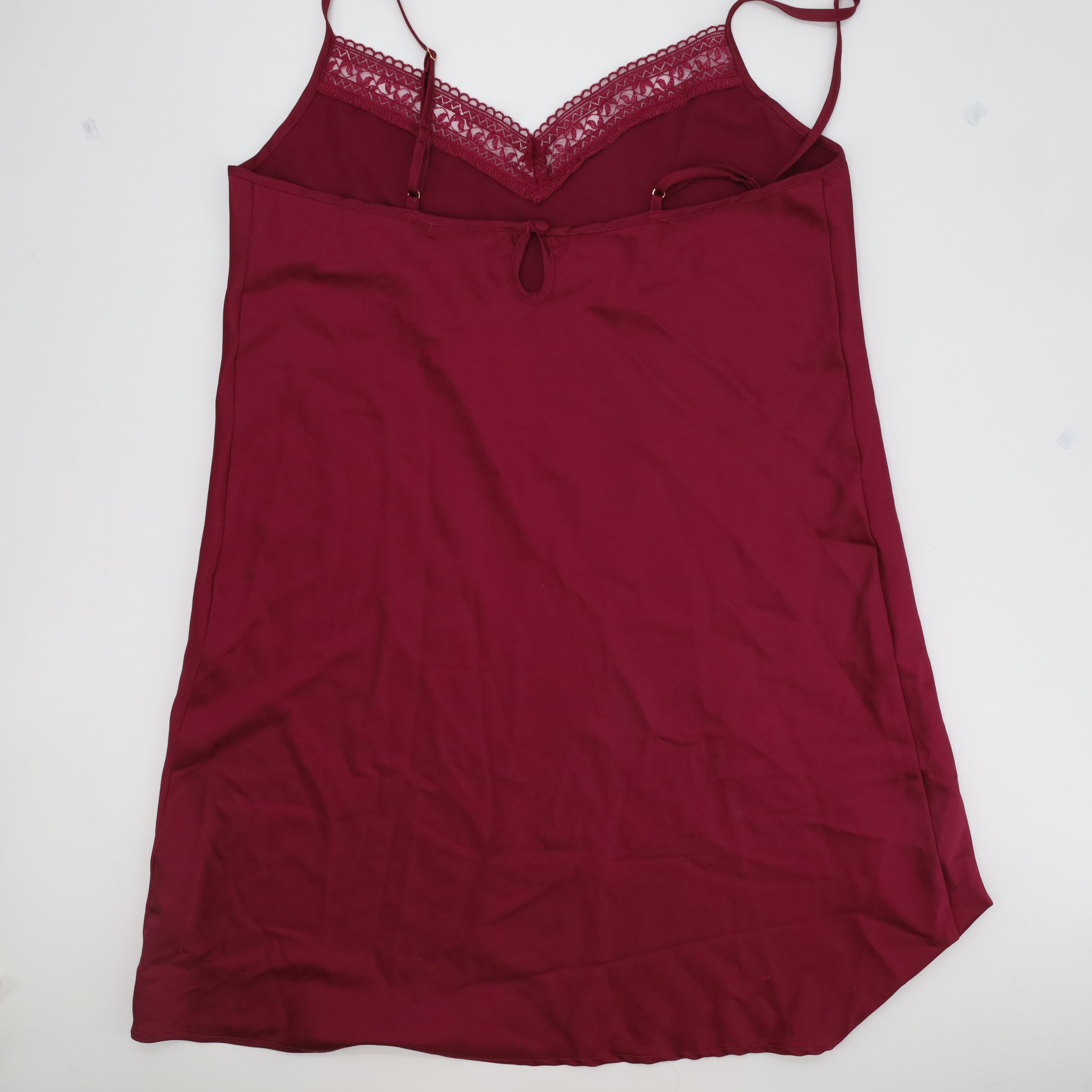 Nuisette RougeGorge Rouge