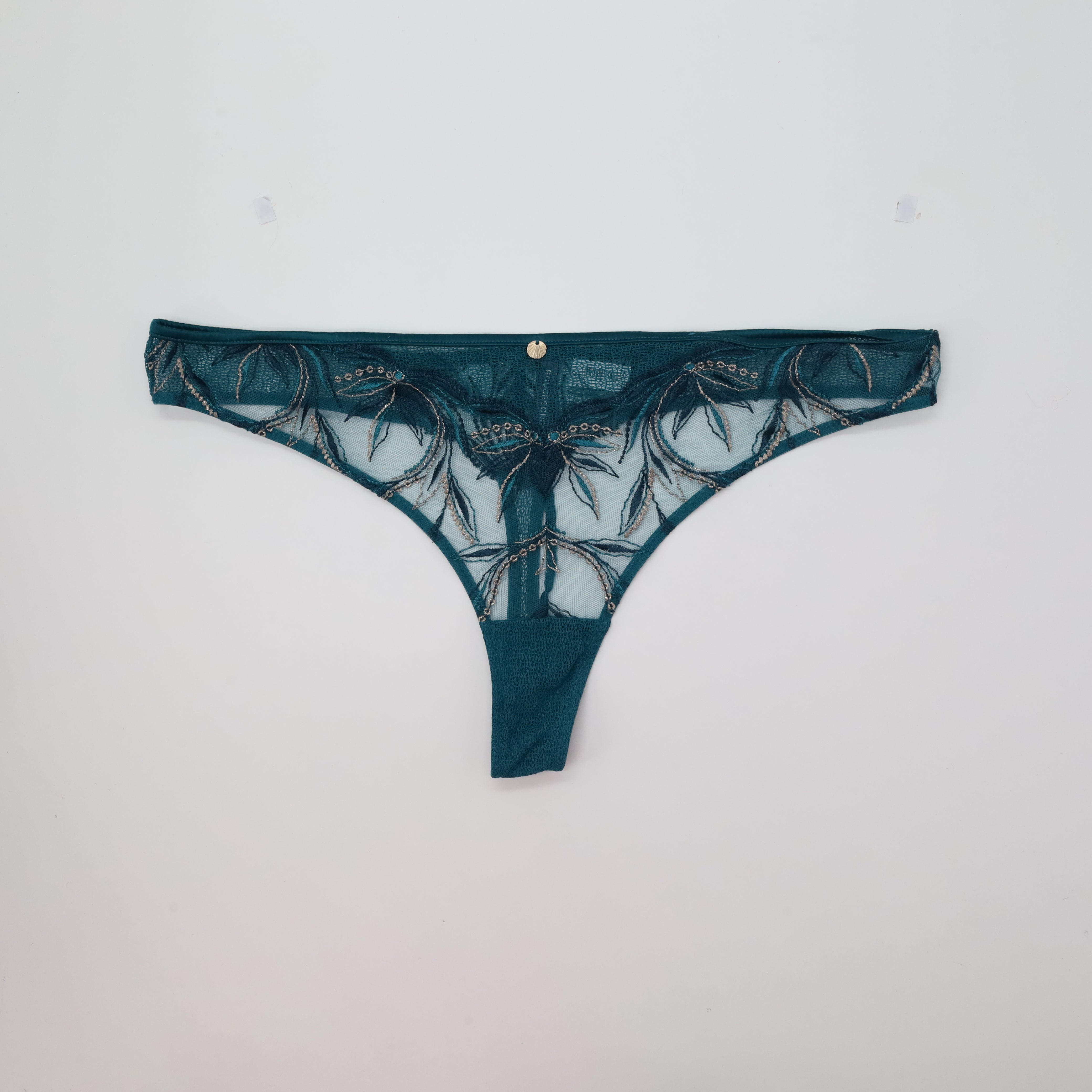 String RougeGorge Bleu