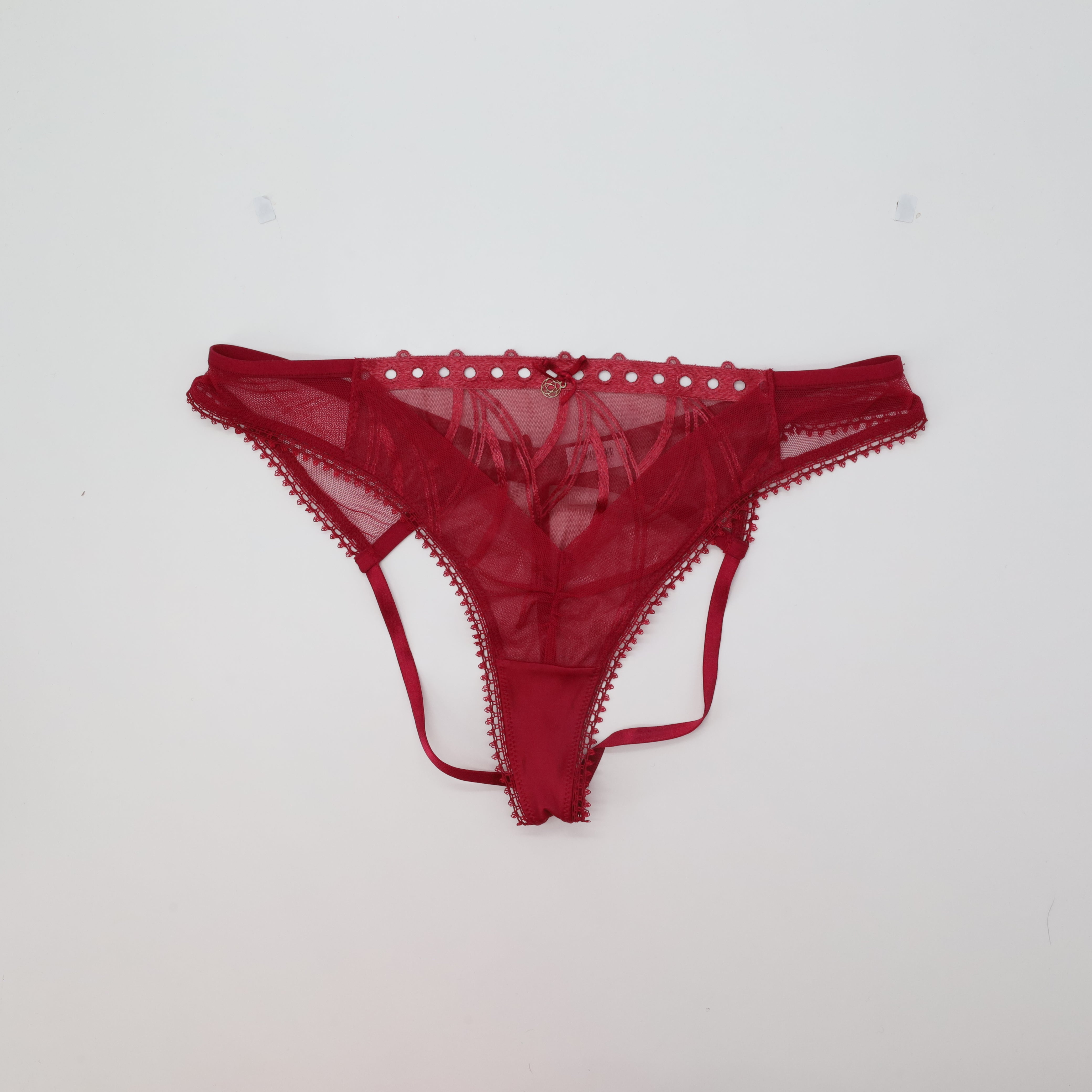 String RougeGorge Rouge