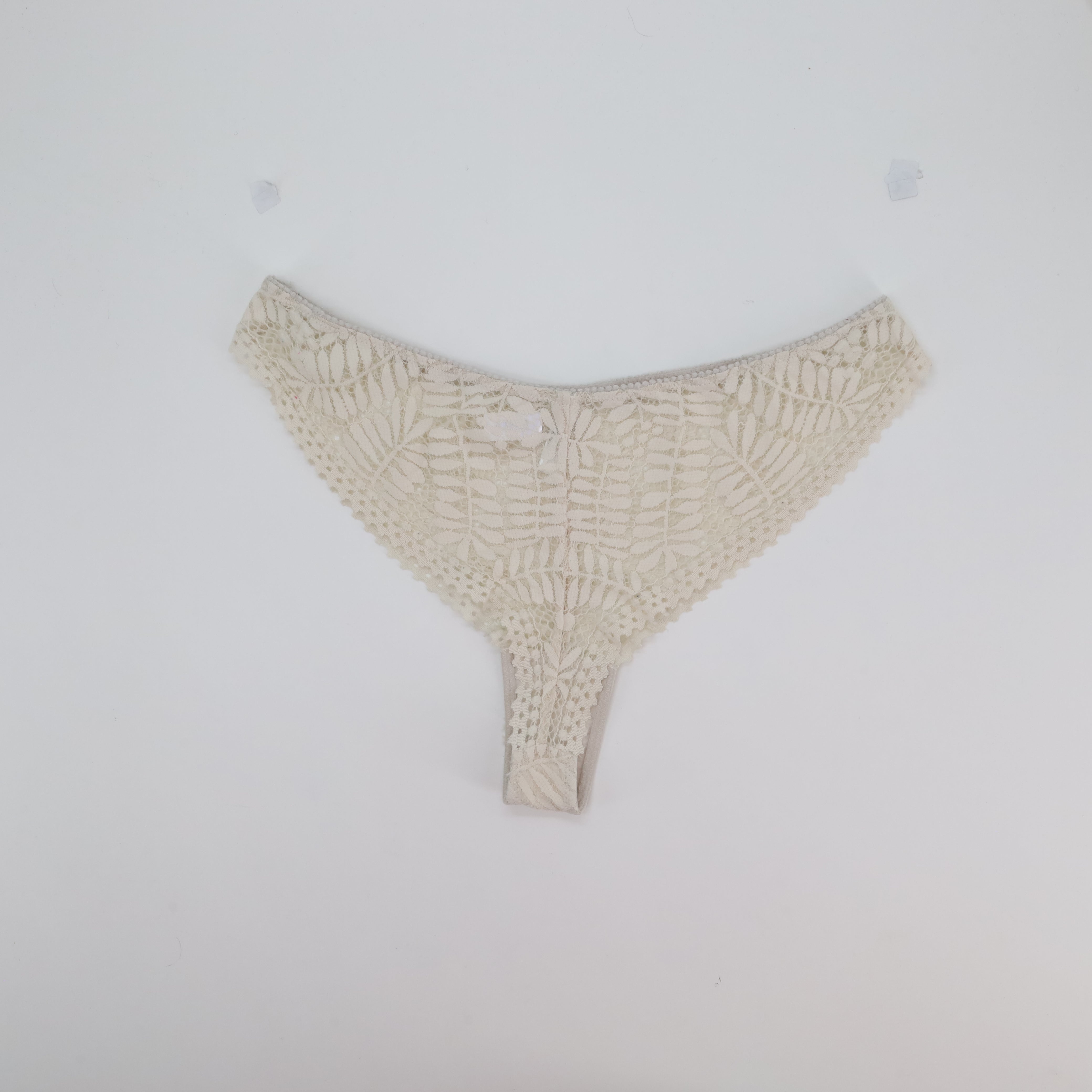 Tanga RougeGorge Blanc