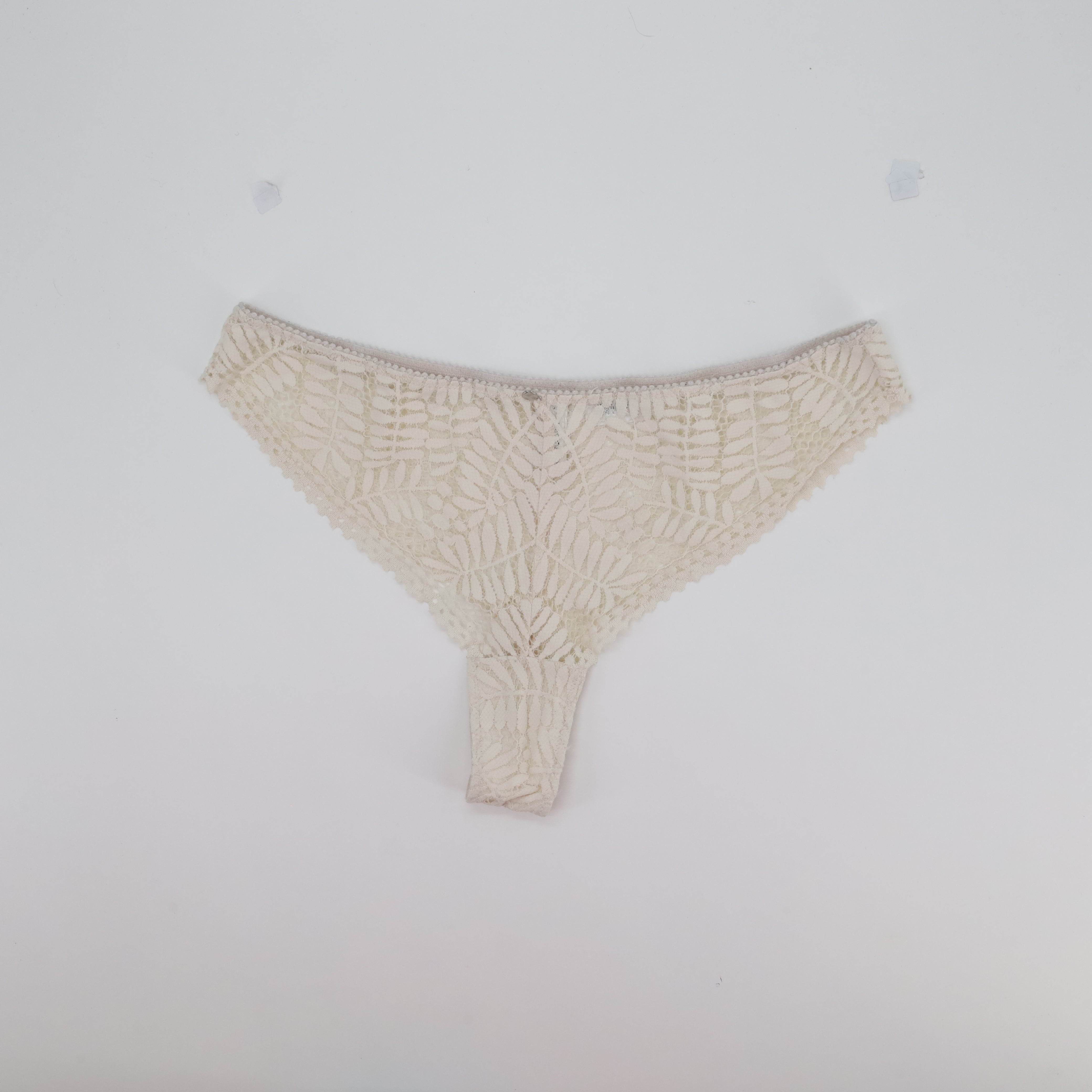 Tanga RougeGorge Blanc