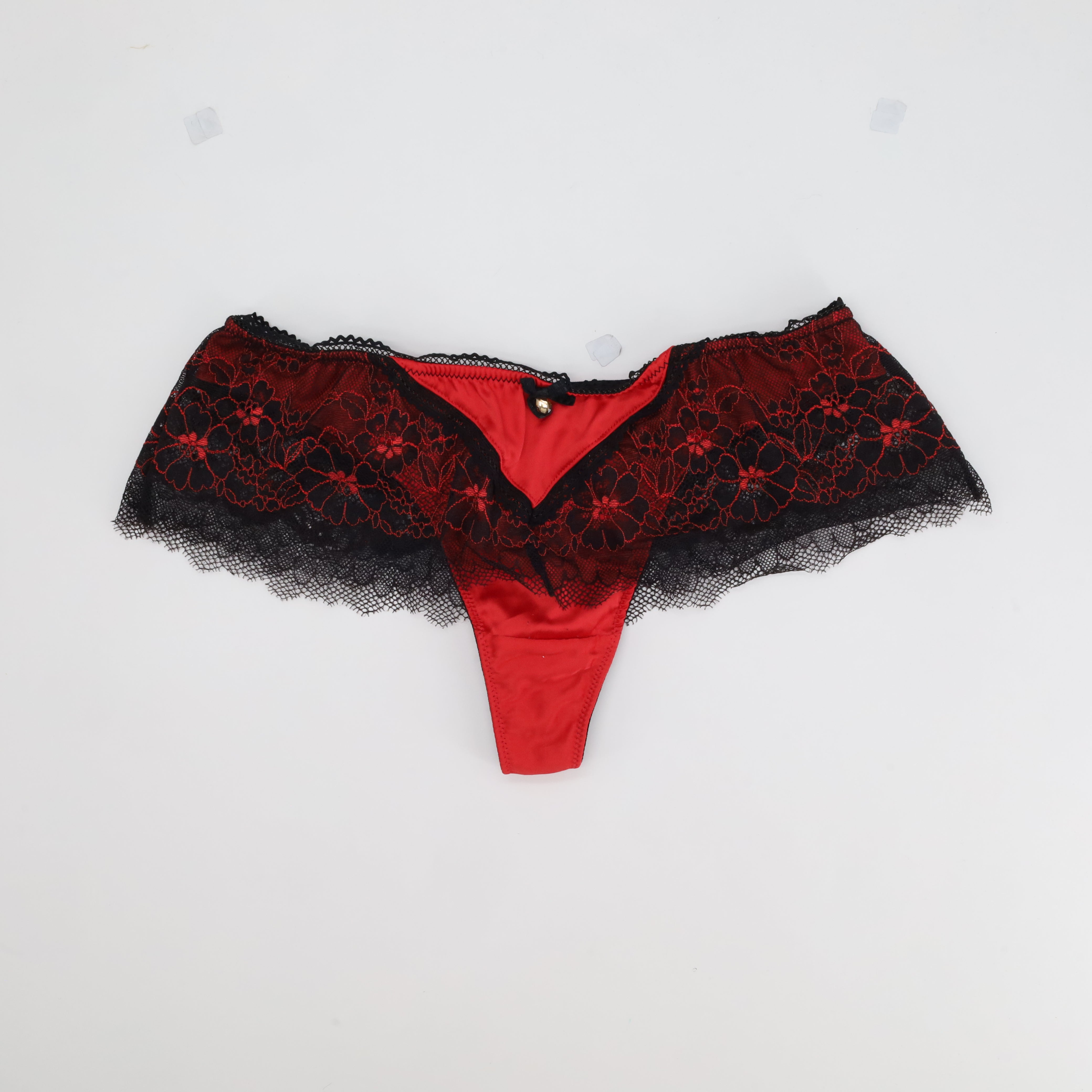 String RougeGorge Rouge