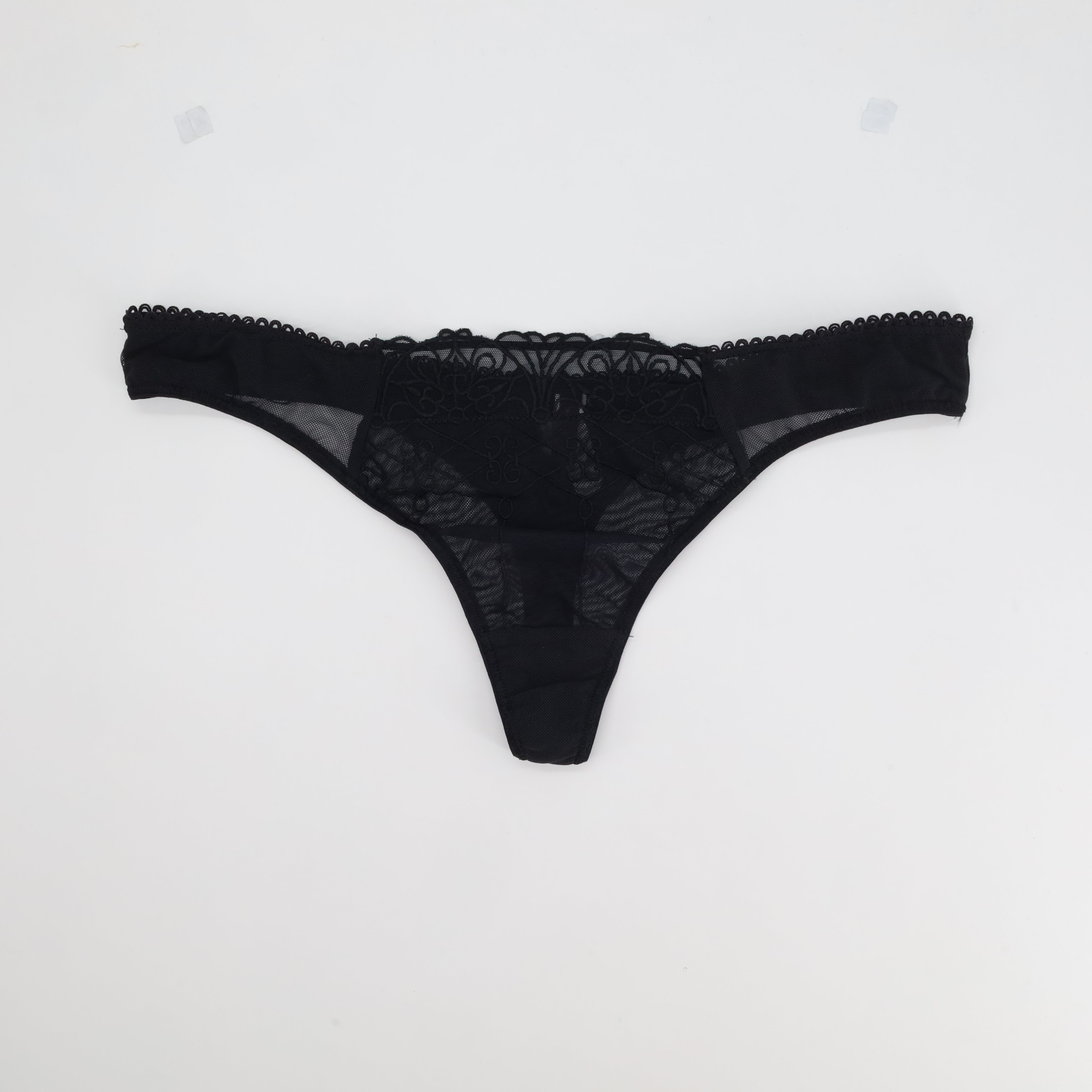 String Passionata Noir