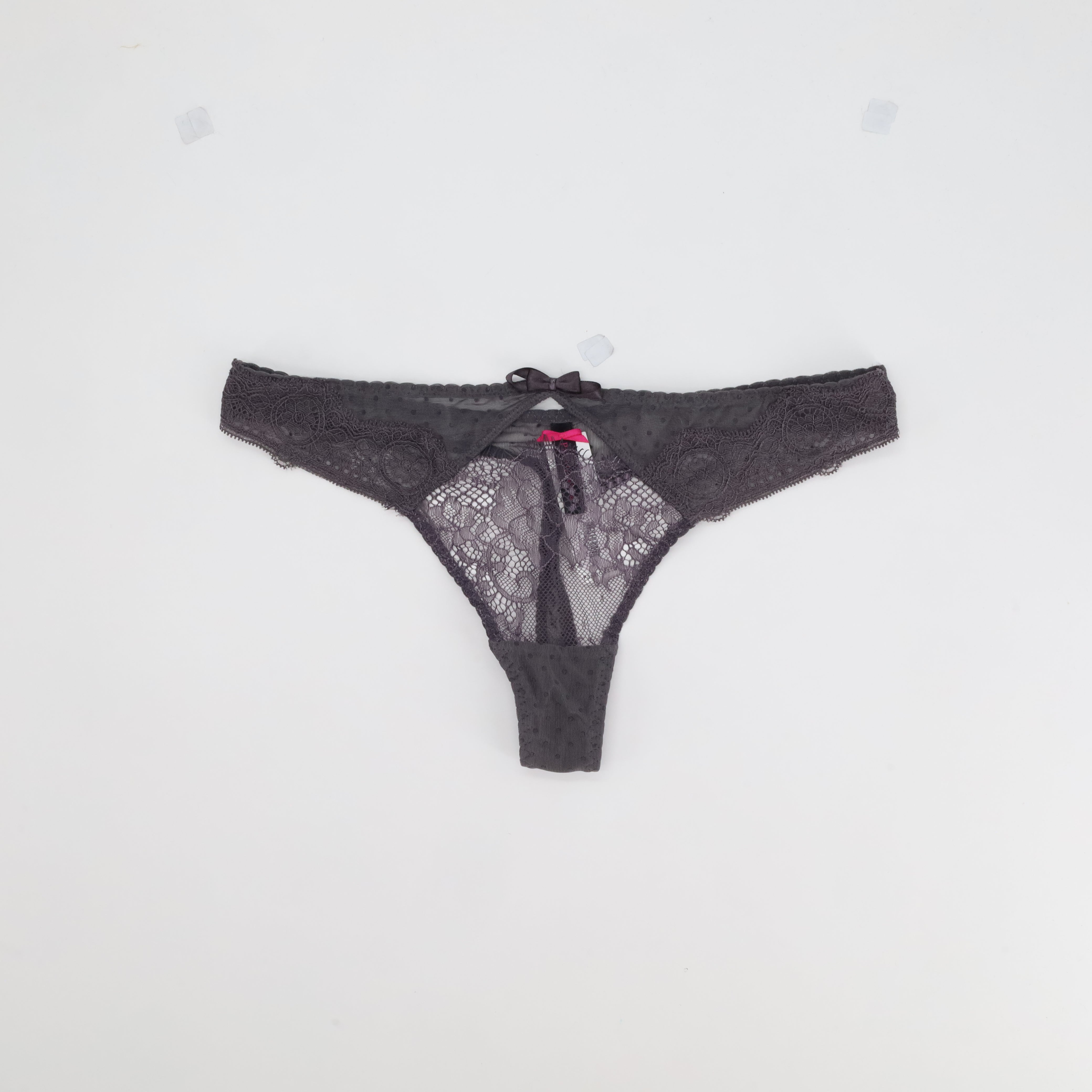 String Passionata Gris