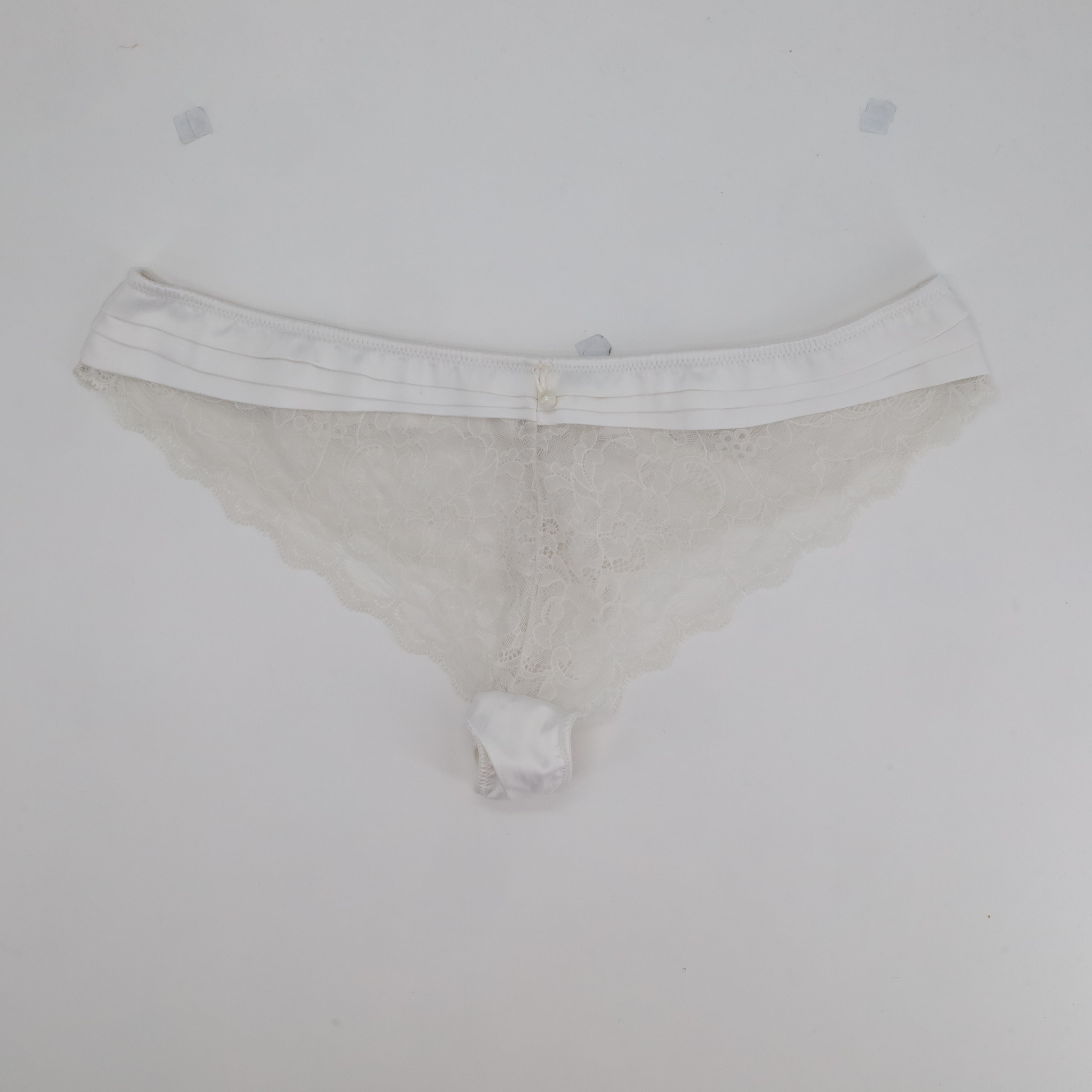 Tanga RougeGorge Blanc