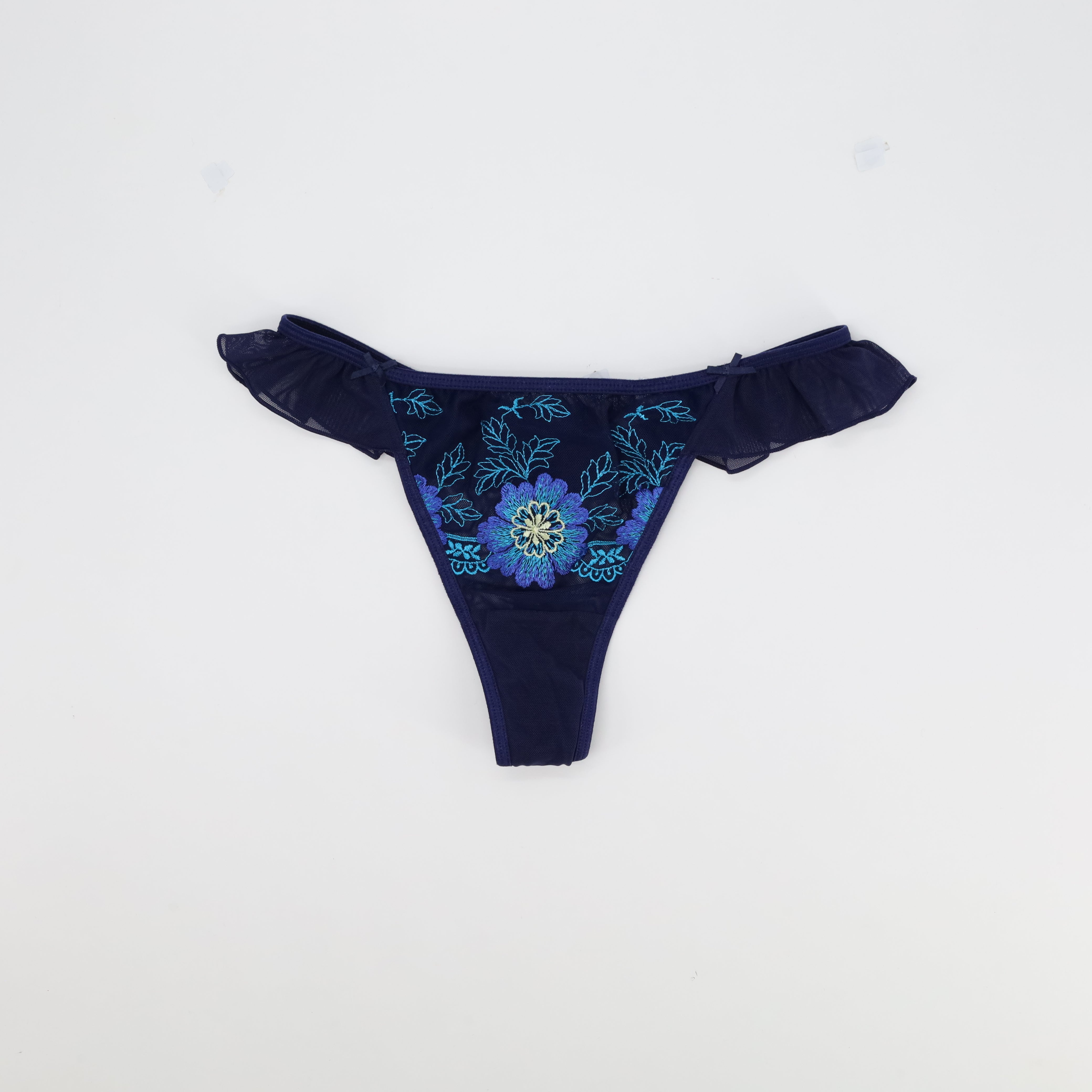 String Charlott' Bleu